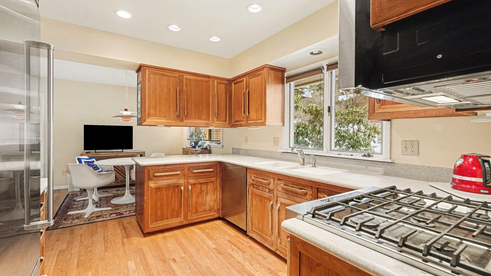 442 Huntington Place