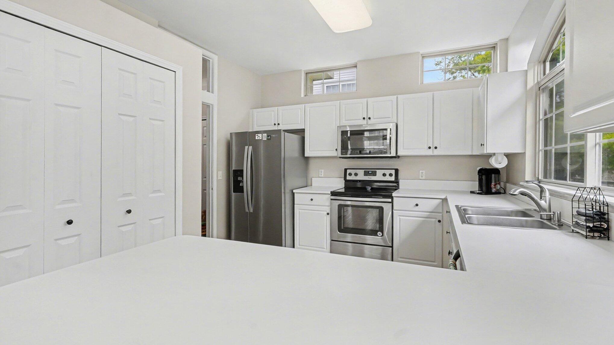 5692 Versailles Avenue