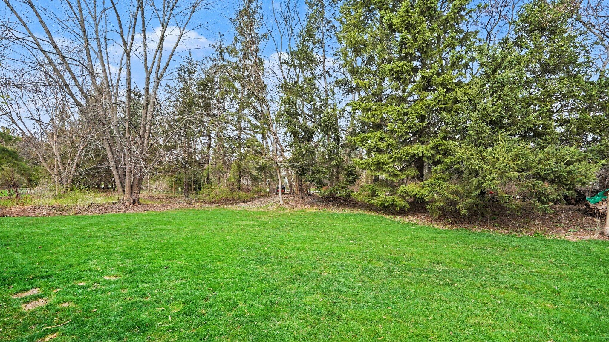 5692 Versailles Avenue