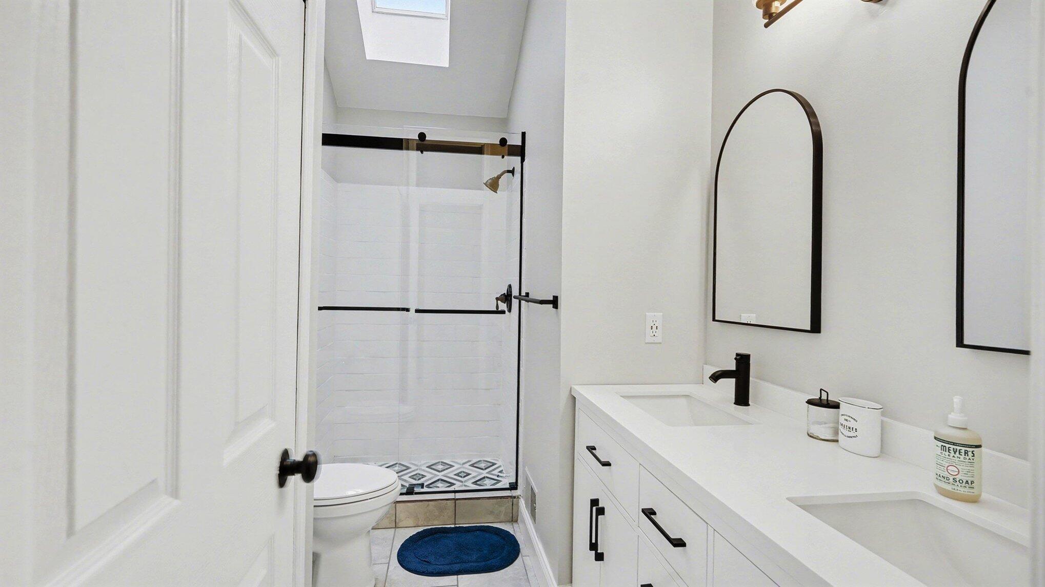 5692 Versailles Avenue