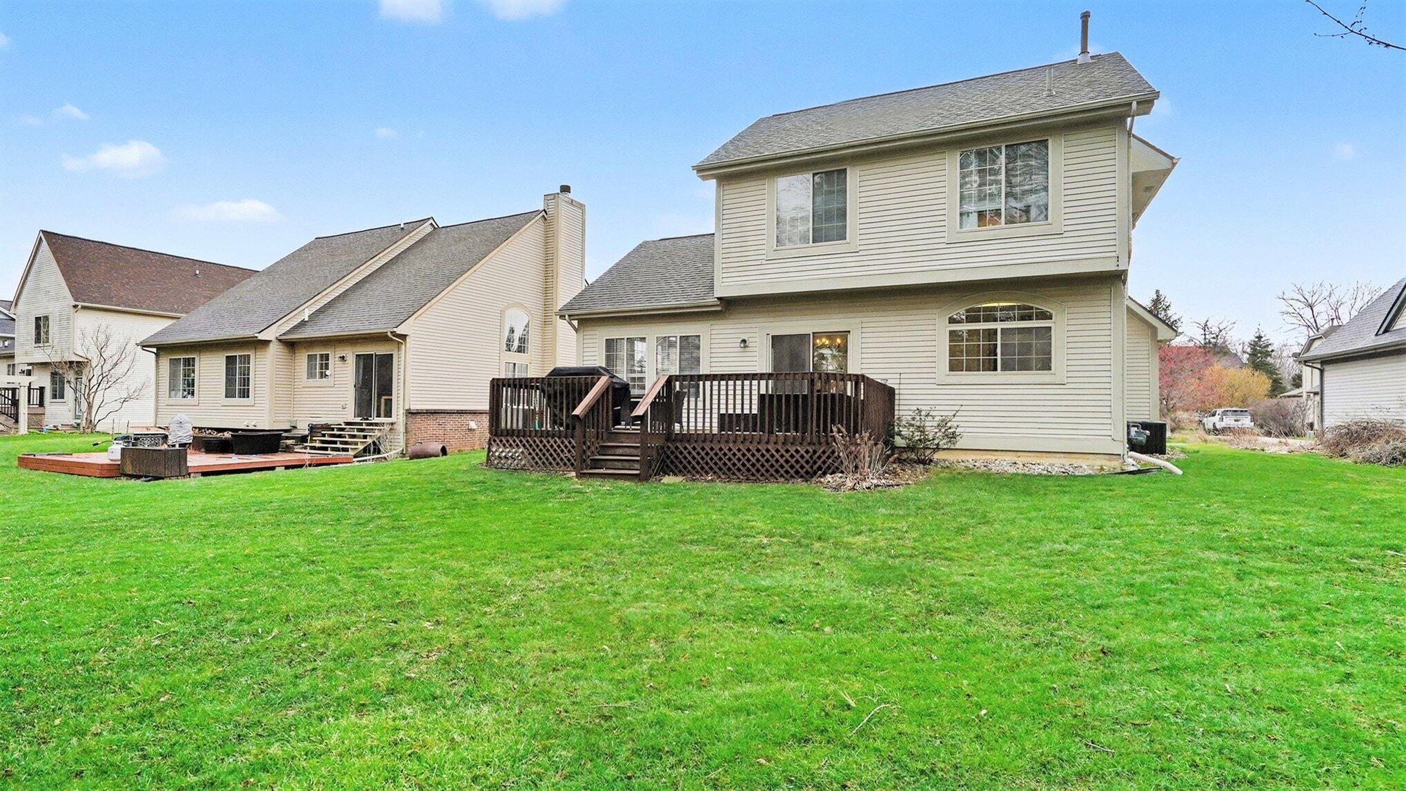 5692 Versailles Avenue