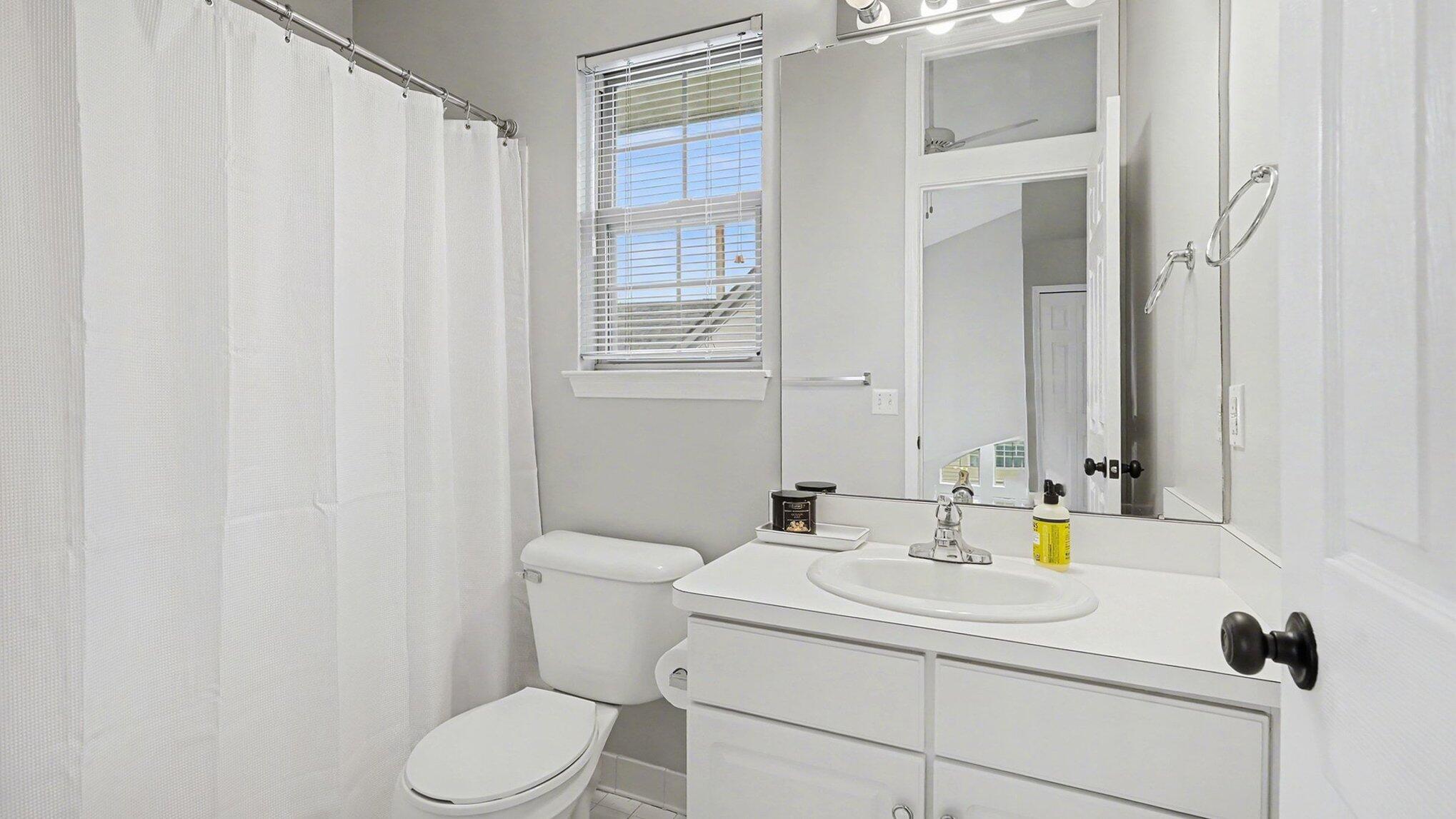 5692 Versailles Avenue