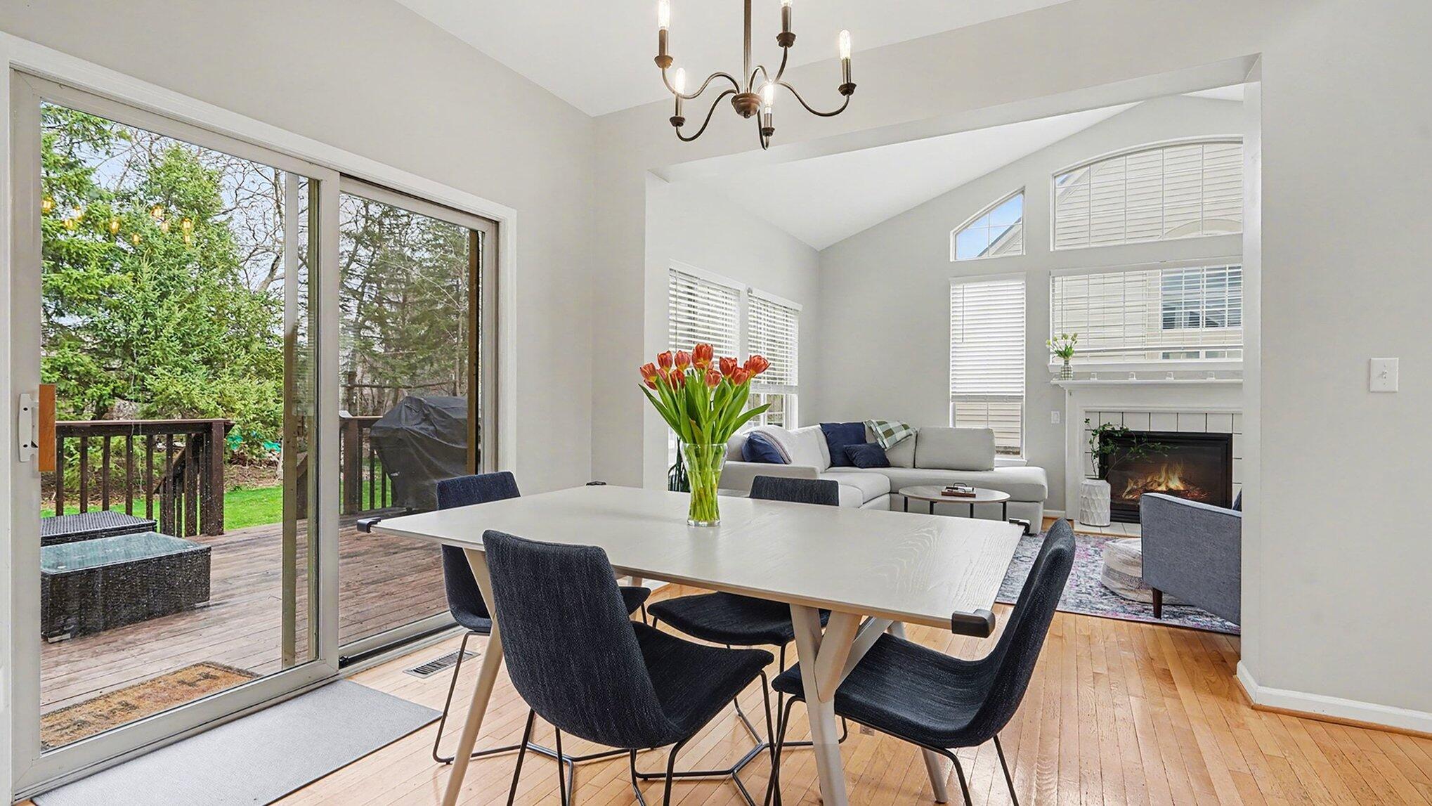 5692 Versailles Avenue