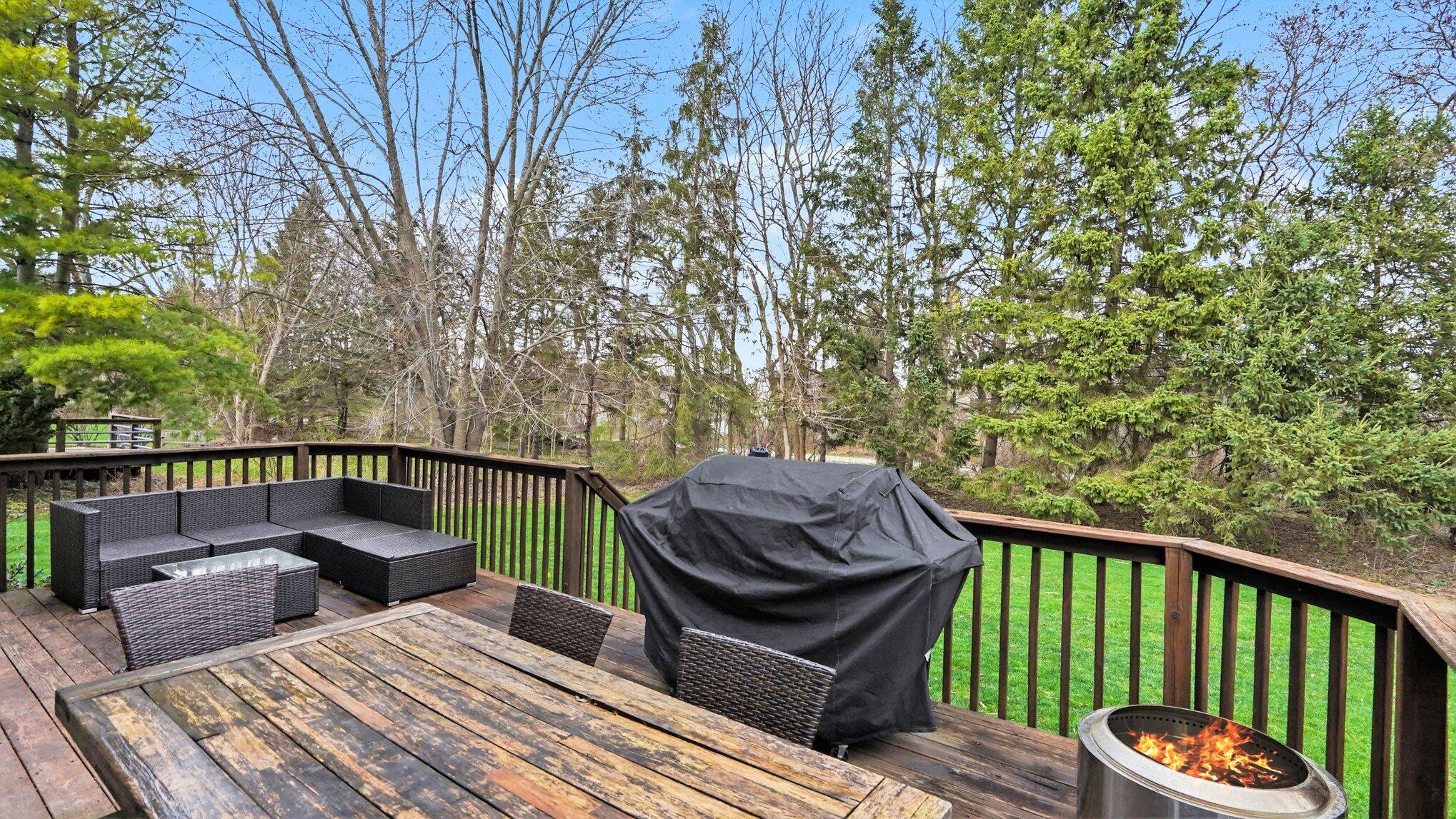 5692 Versailles Avenue