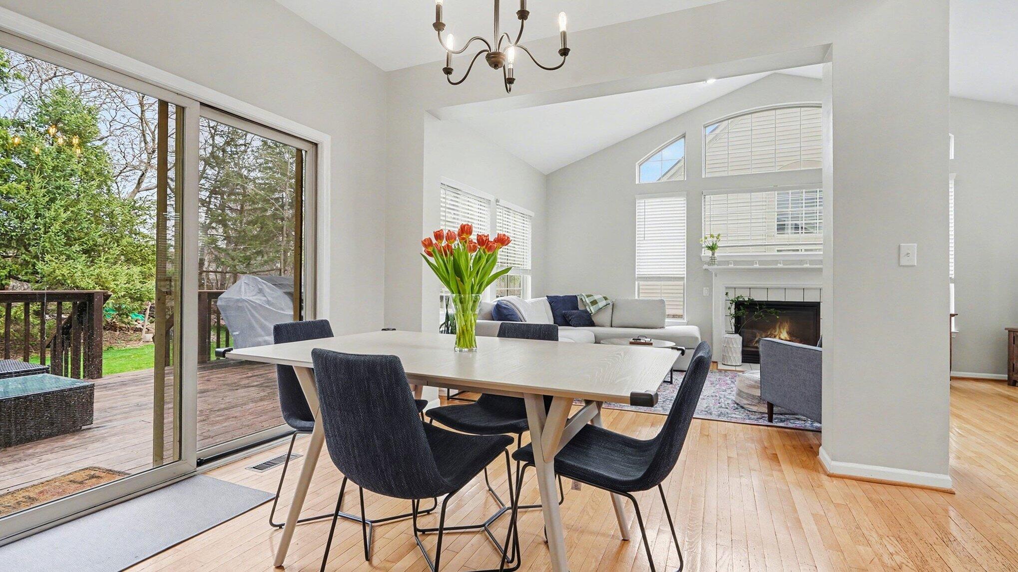 5692 Versailles Avenue