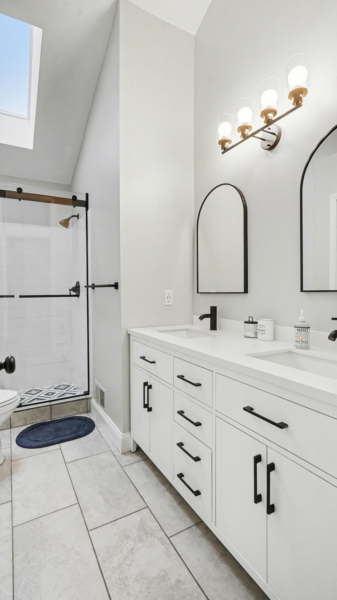 5692 Versailles Avenue