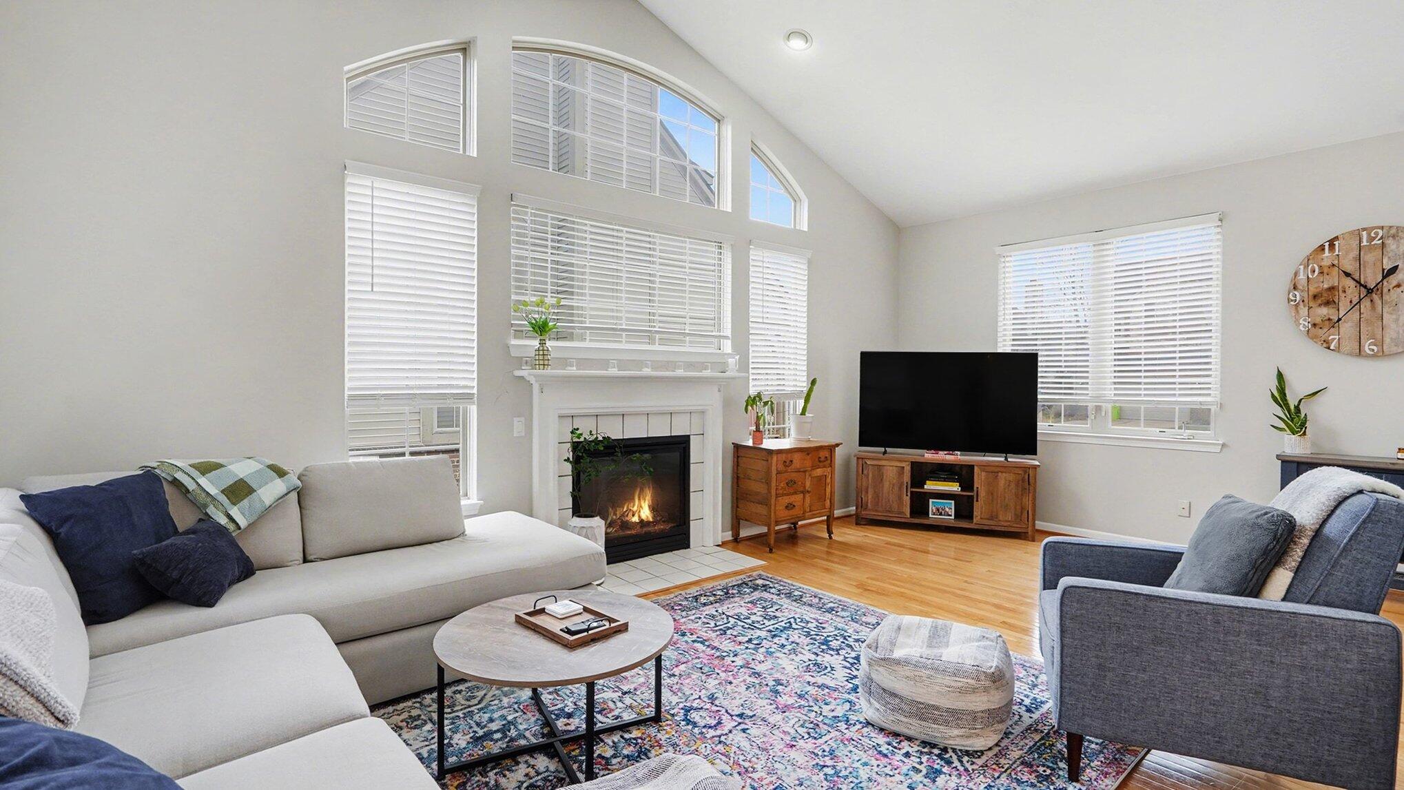 5692 Versailles Avenue