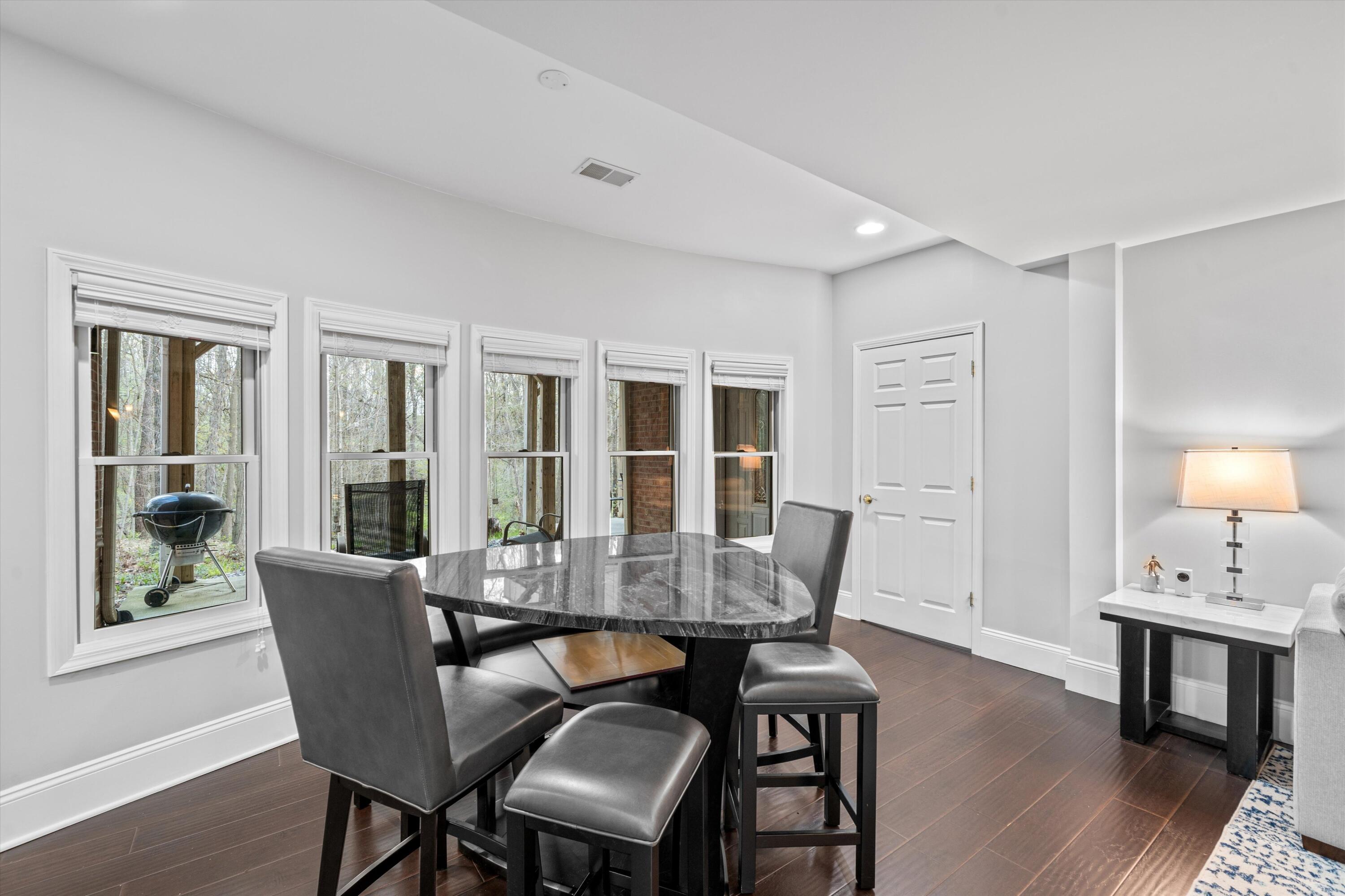 3443 Oak Park Drive