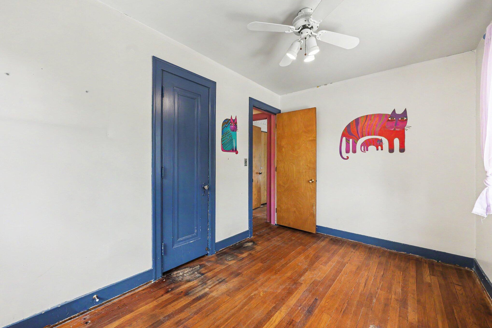 906 Pauline Boulevard