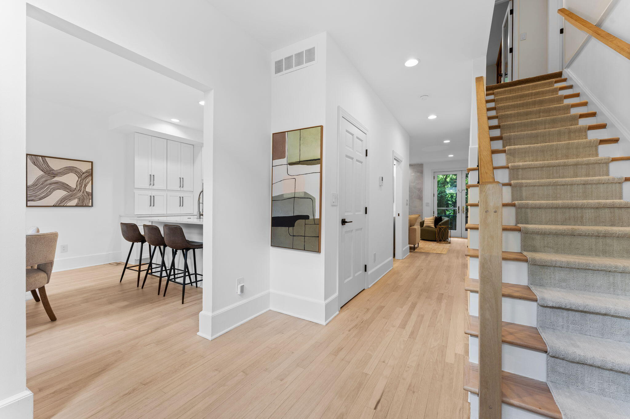 709 N 5th Avenue