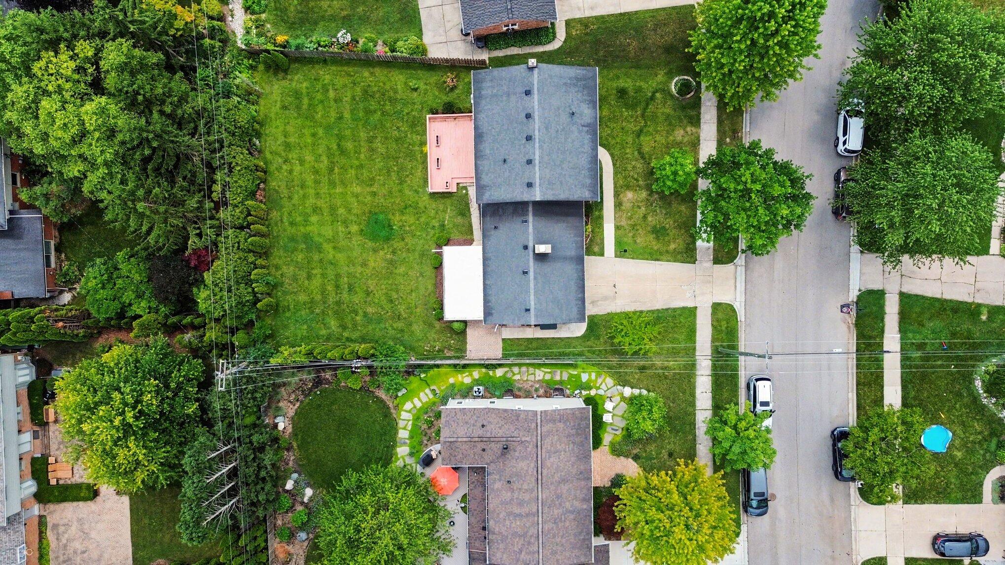 2043 Winsted Boulevard