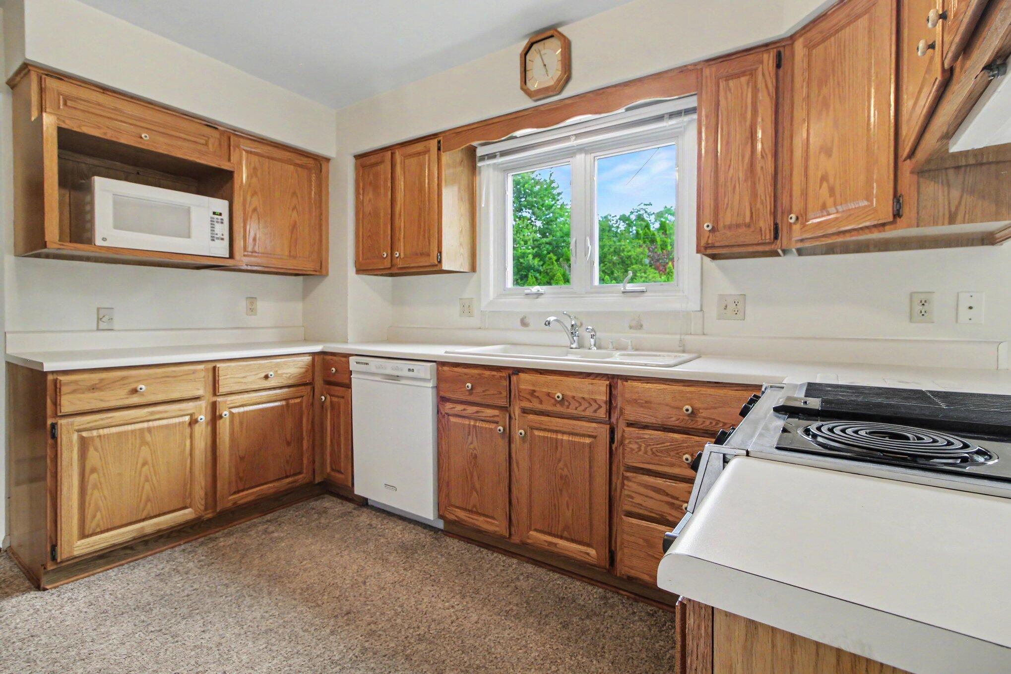2043 Winsted Boulevard