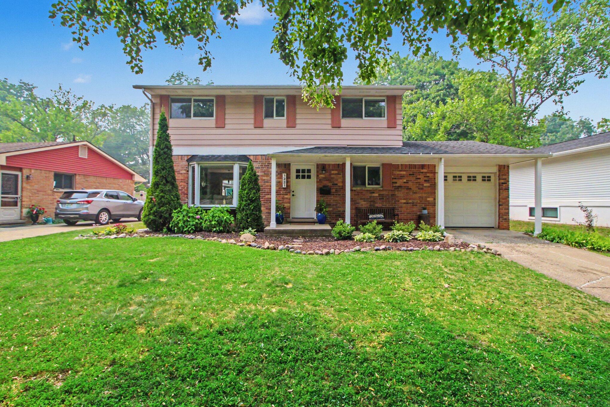 1221 Wines Drive
