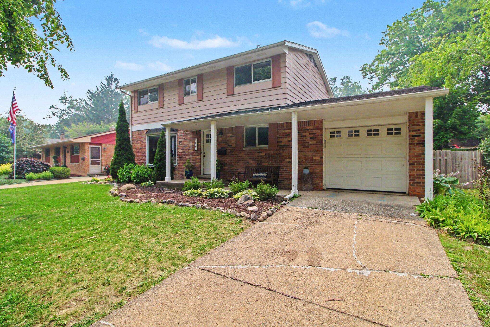 1221 Wines Drive