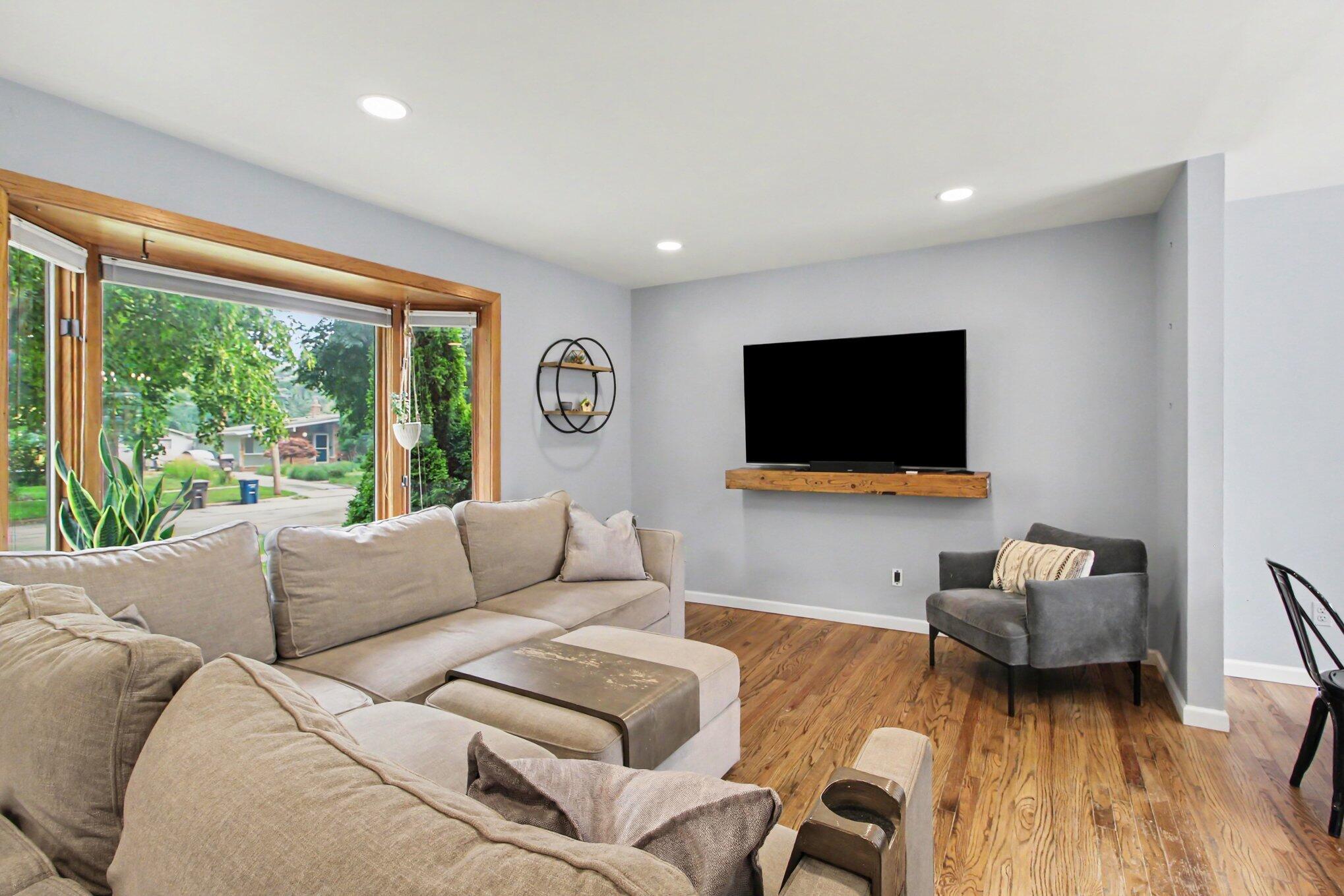 1221 Wines Drive