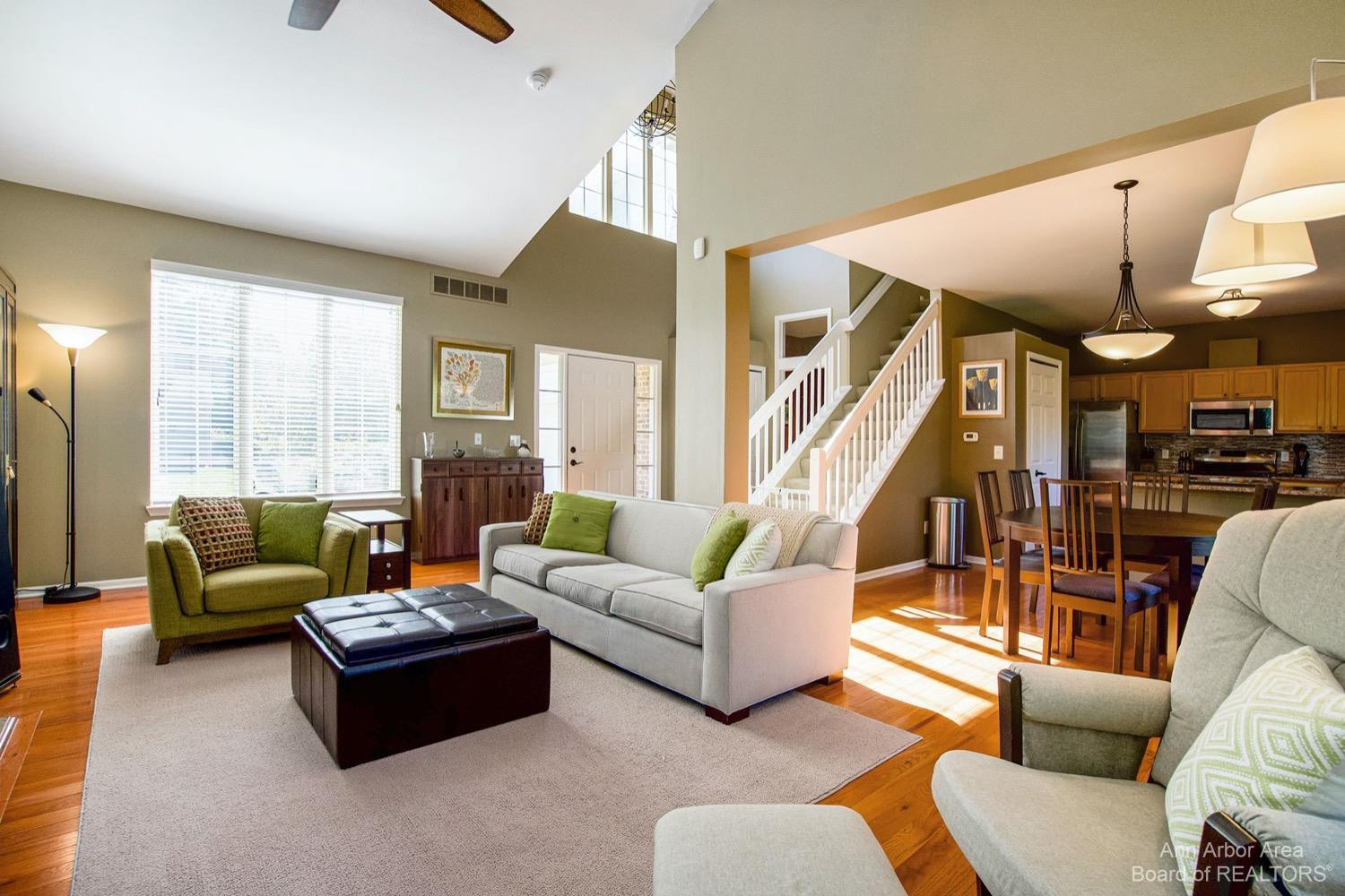 5816 Villa France Avenue