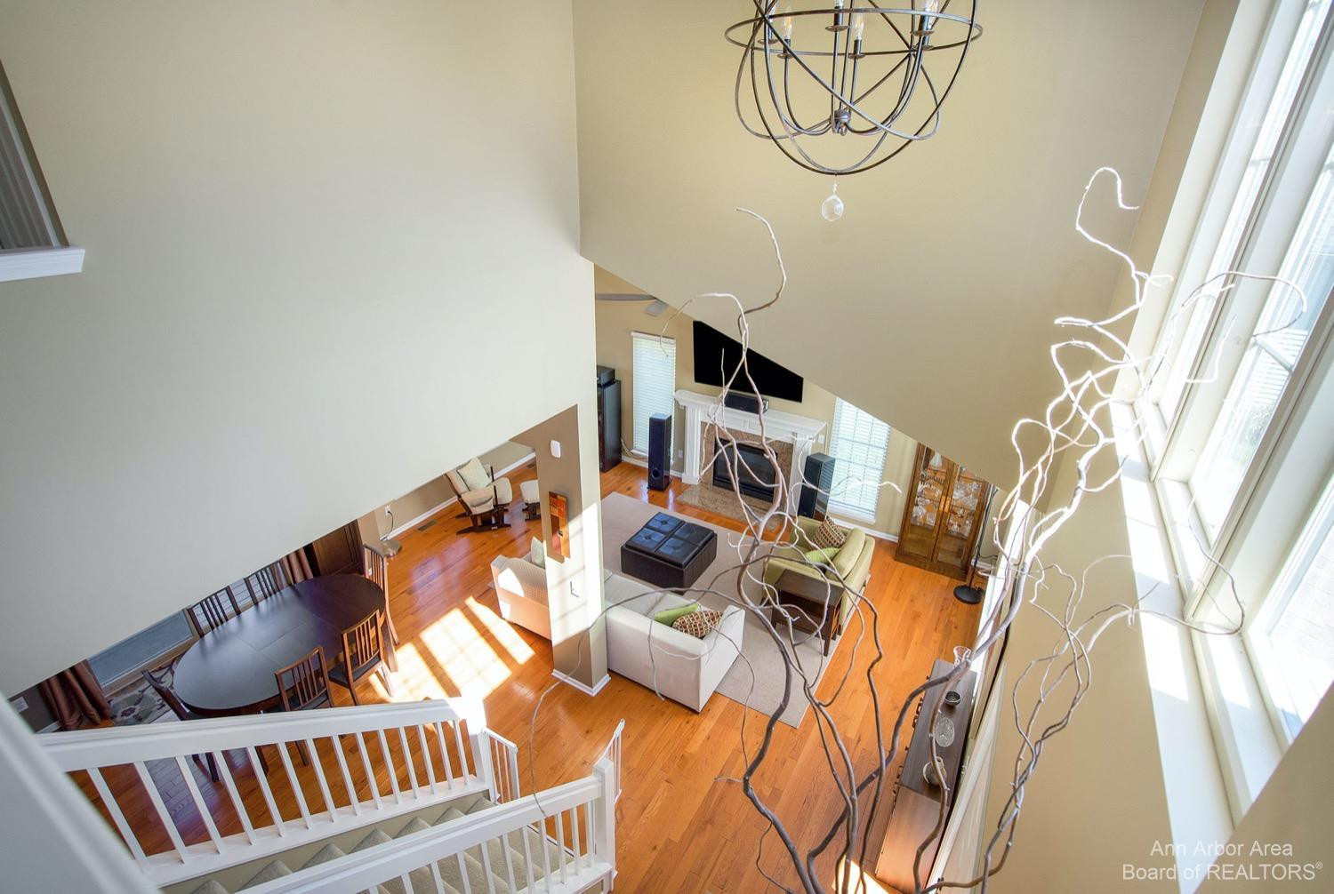 5816 Villa France Avenue