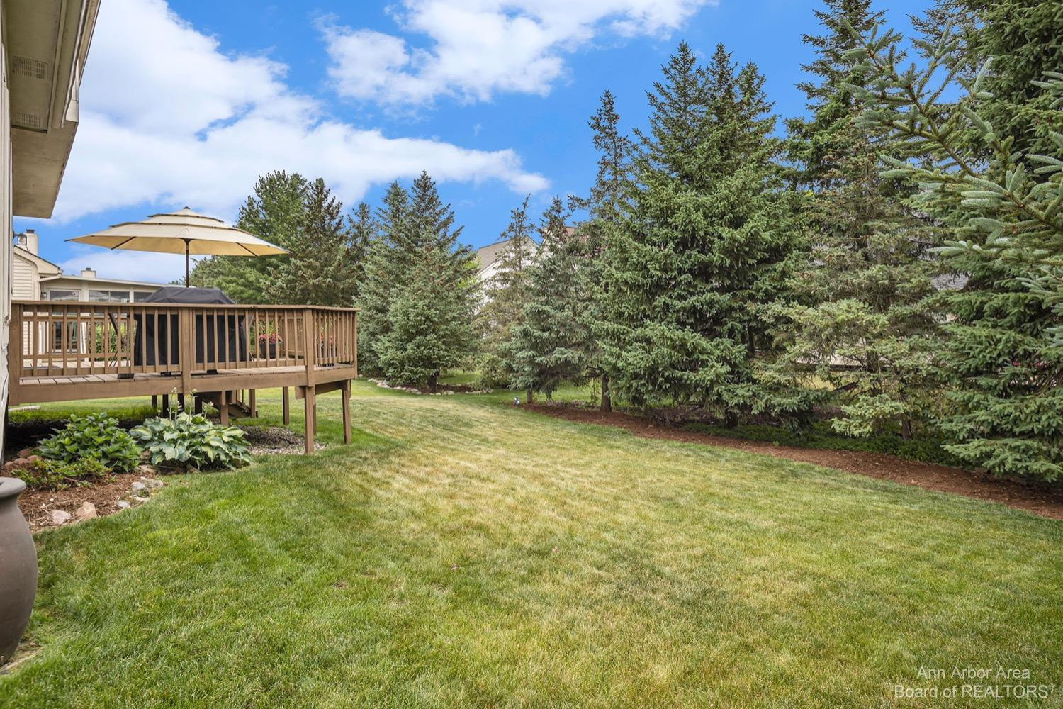 5816 Villa France Avenue