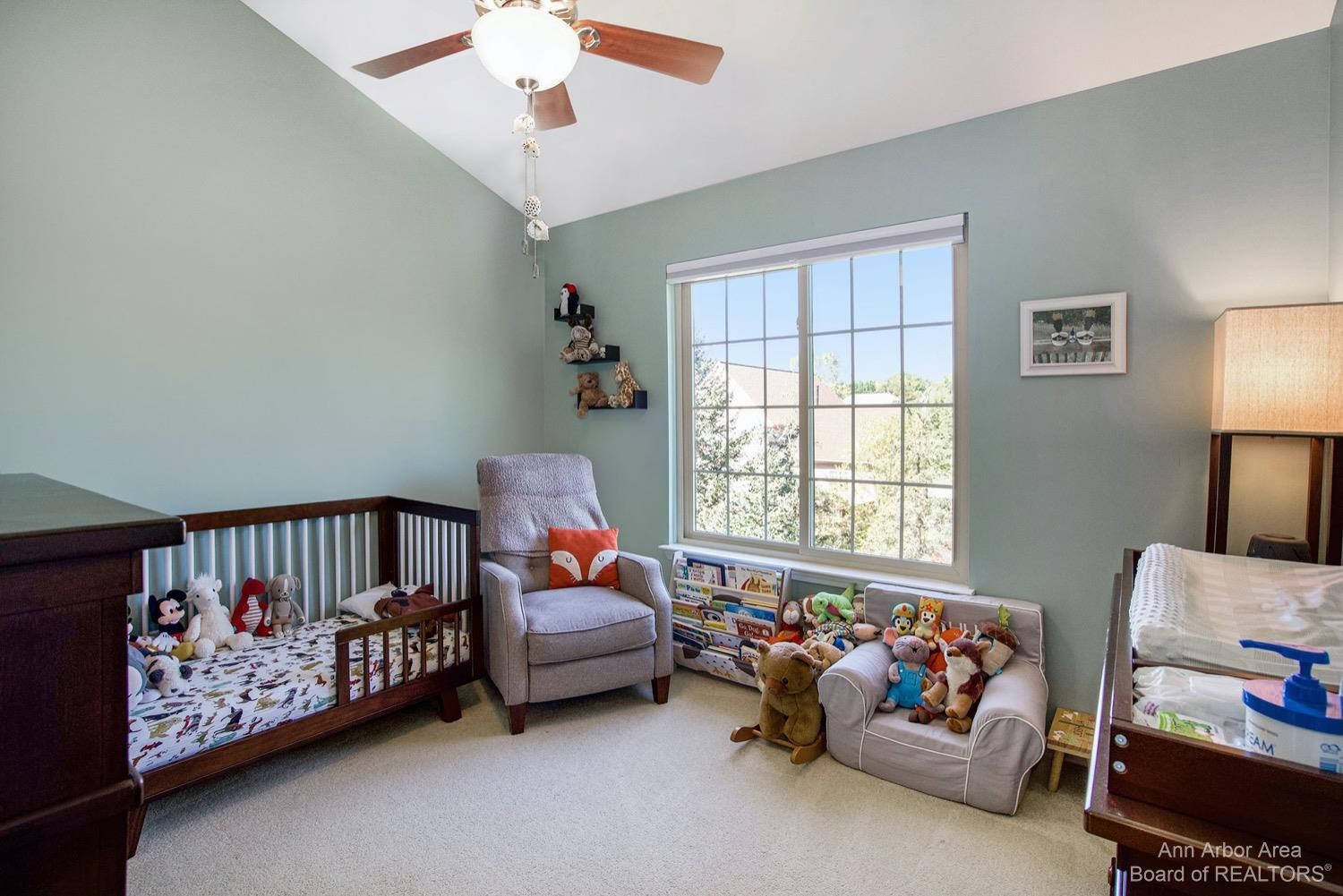 5816 Villa France Avenue