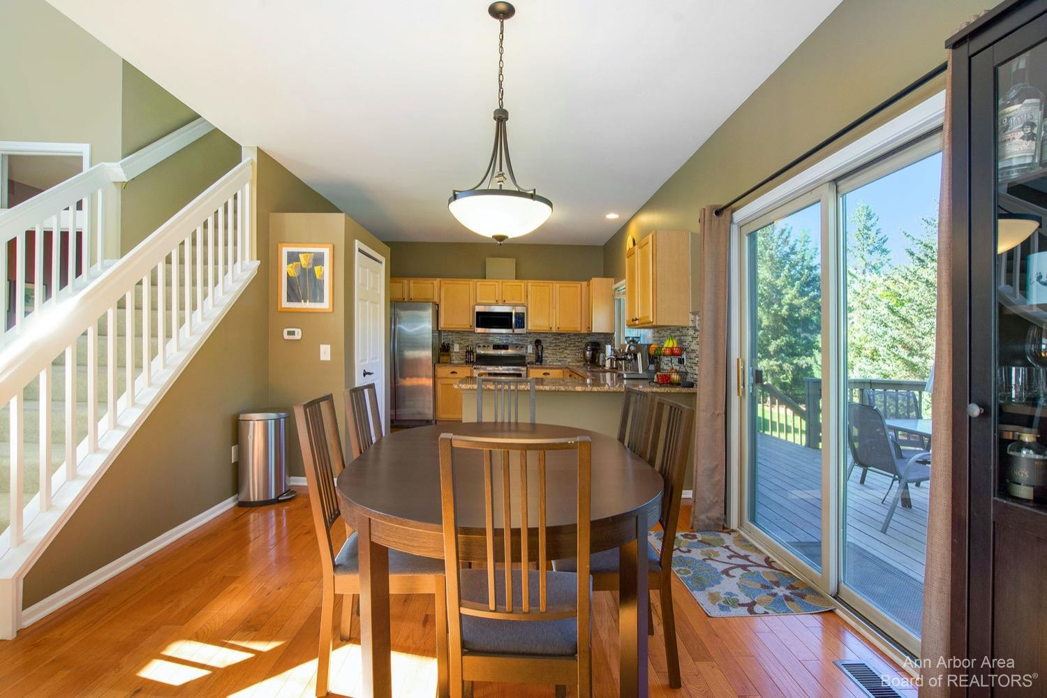 5816 Villa France Avenue