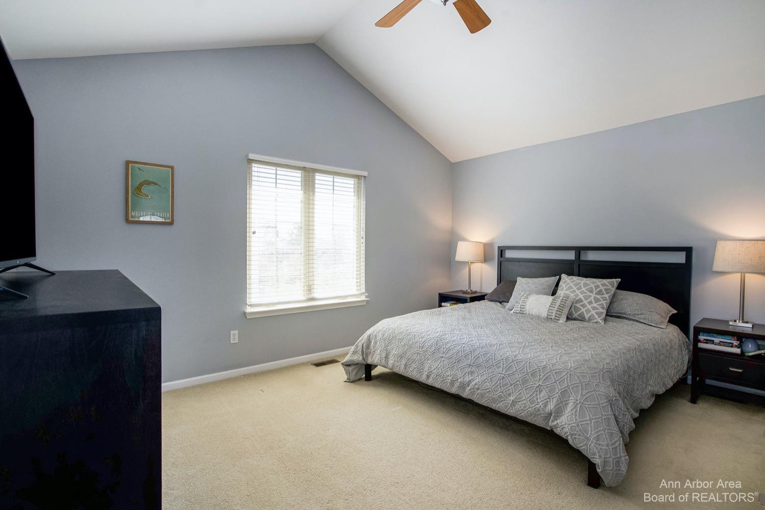 5816 Villa France Avenue