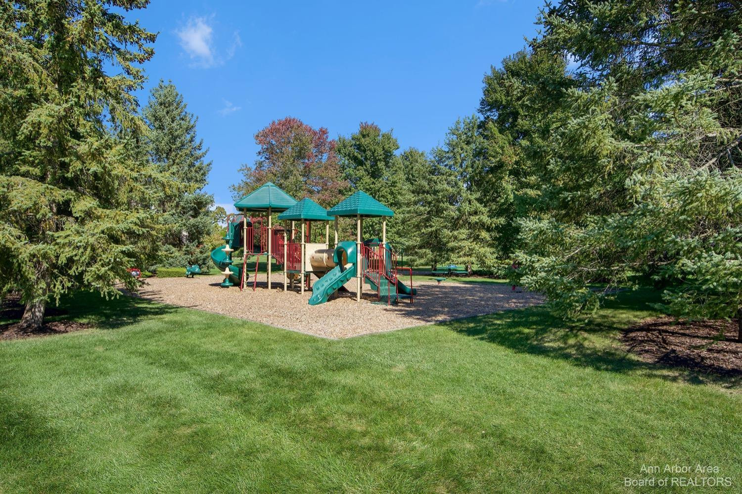 5816 Villa France Avenue