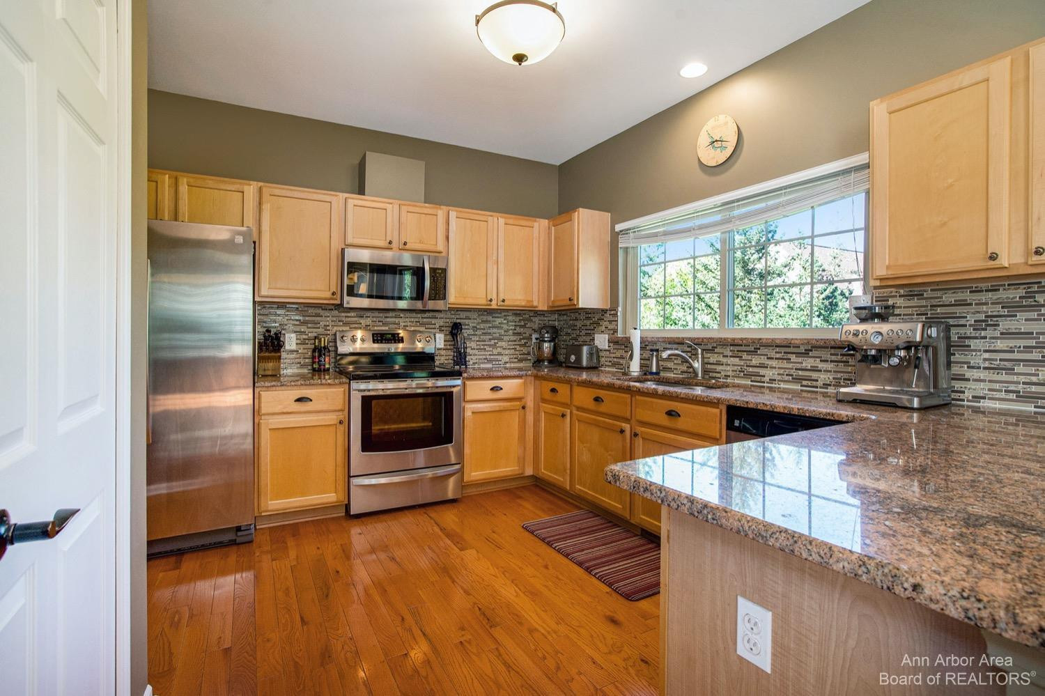 5816 Villa France Avenue