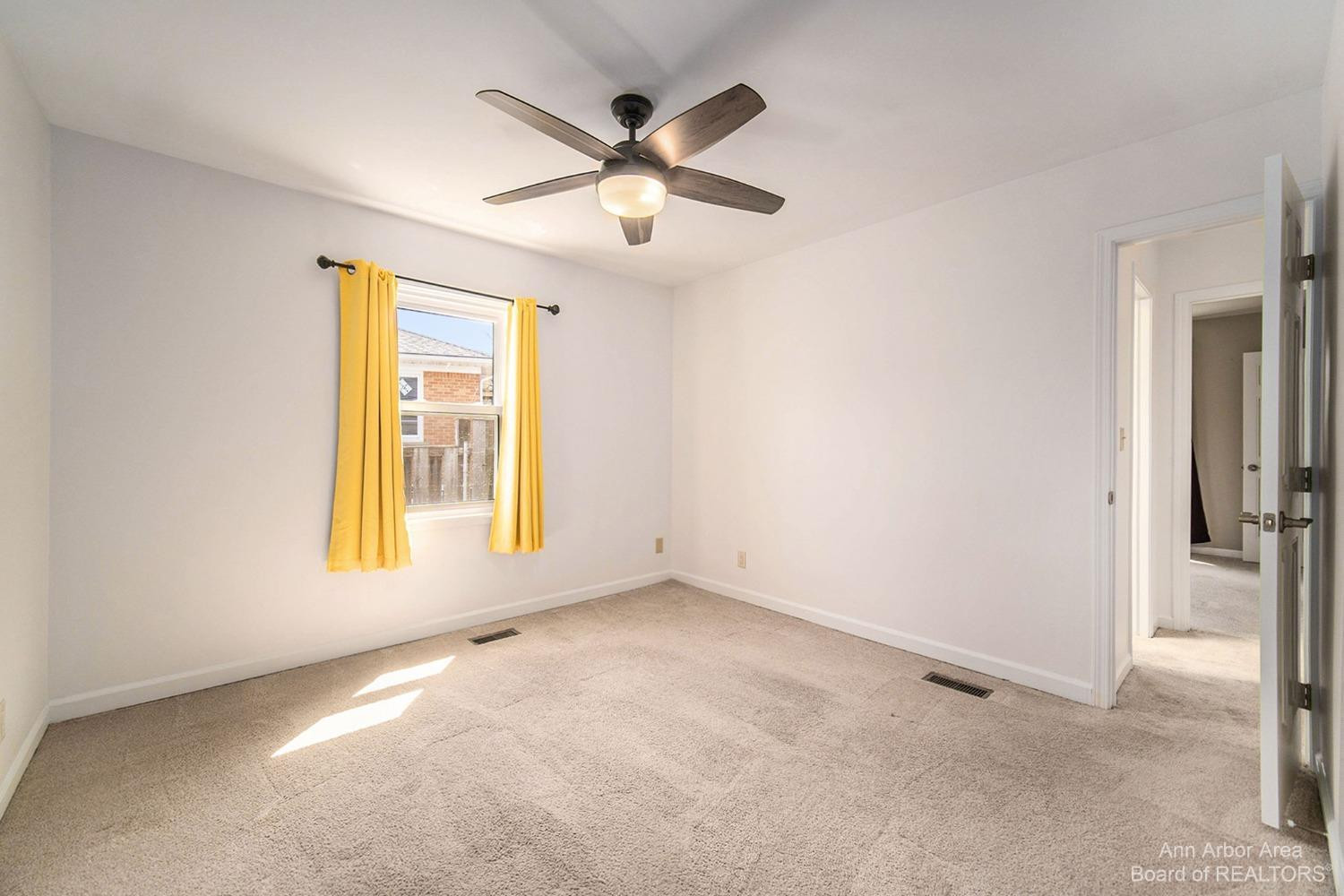 910 Arbordale Street