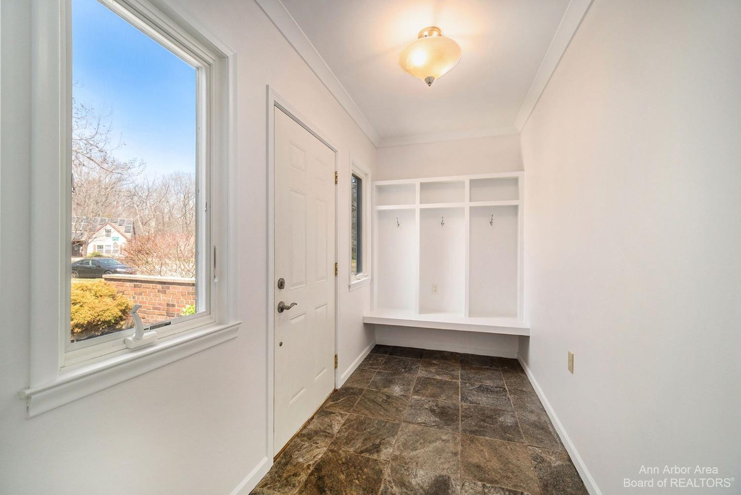 910 Arbordale Street