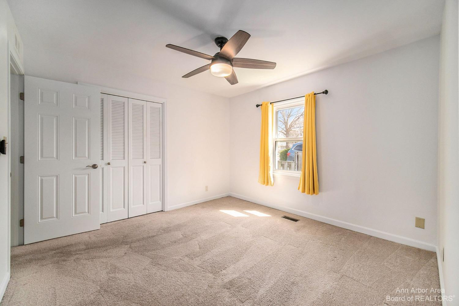 910 Arbordale Street