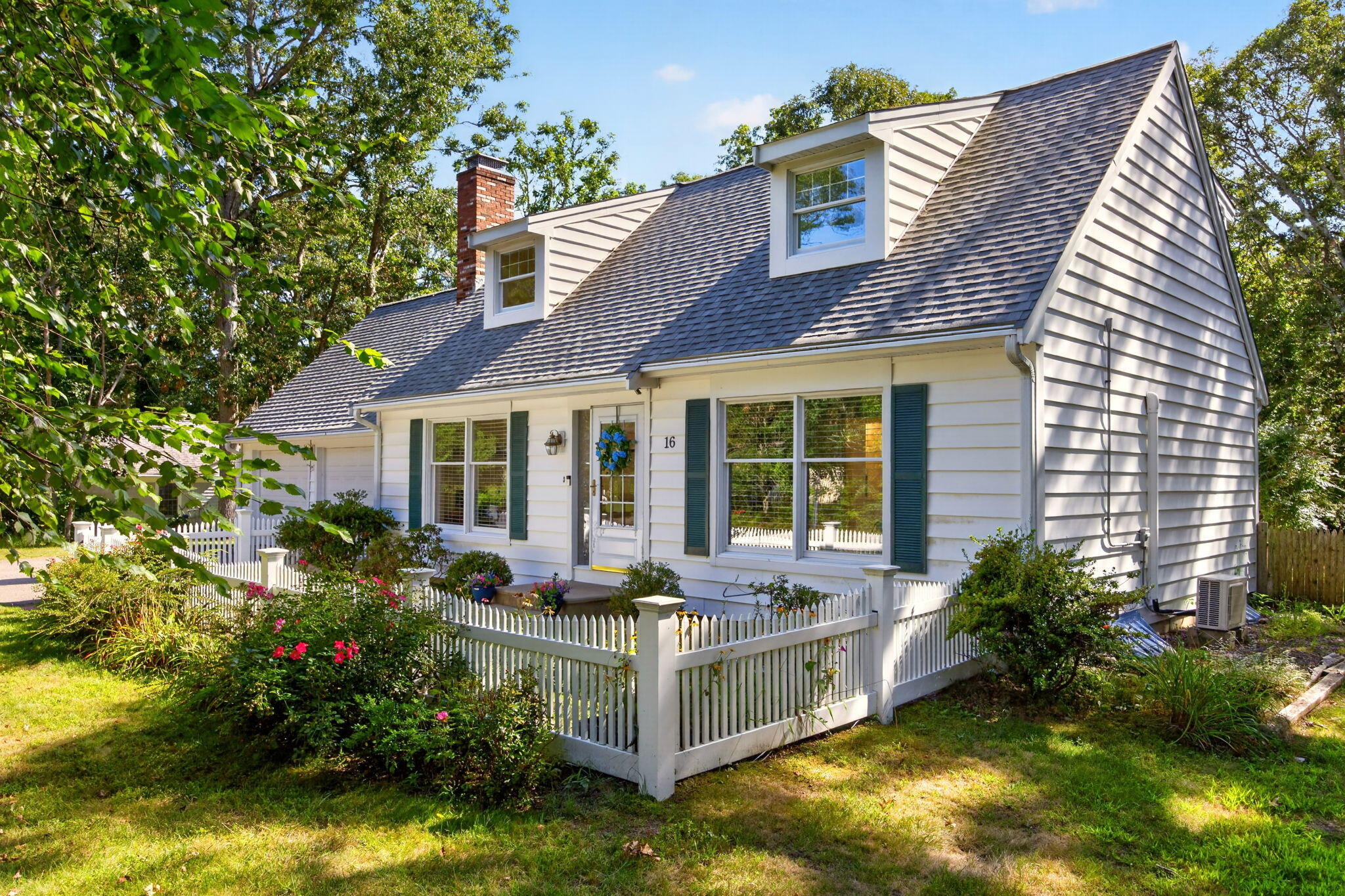 16 Holly Ridge Drive