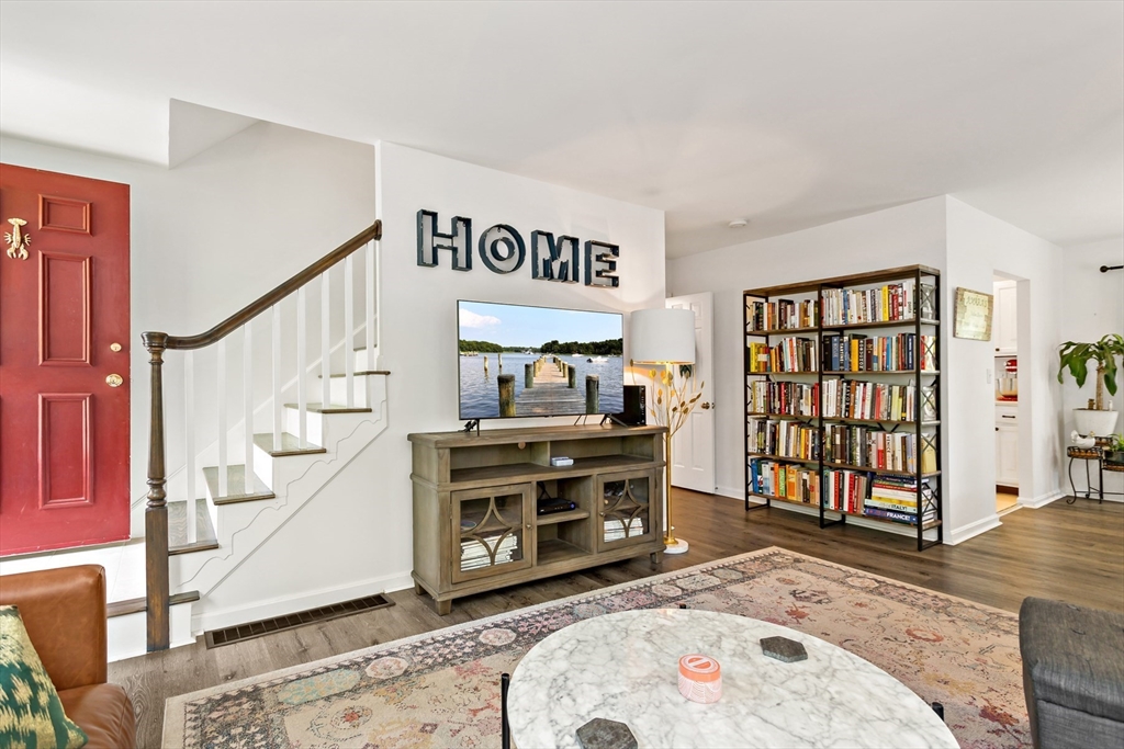 14 Harold # F Unit: 7-F