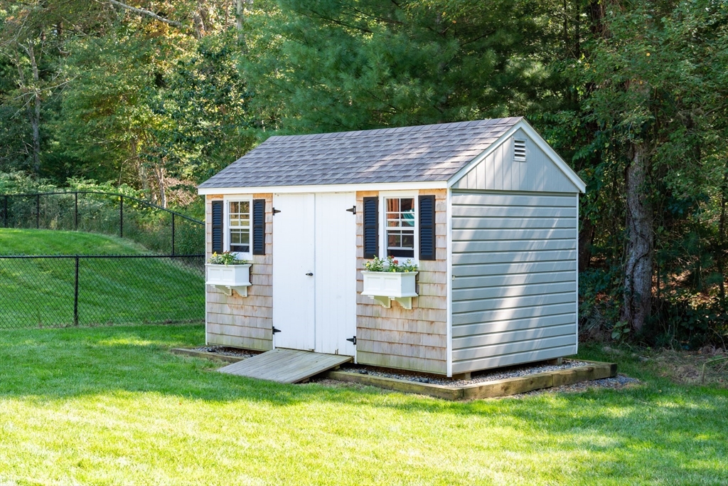 30 Meetinghouse Road