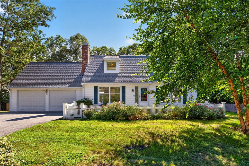 16 Holly Ridge Drive