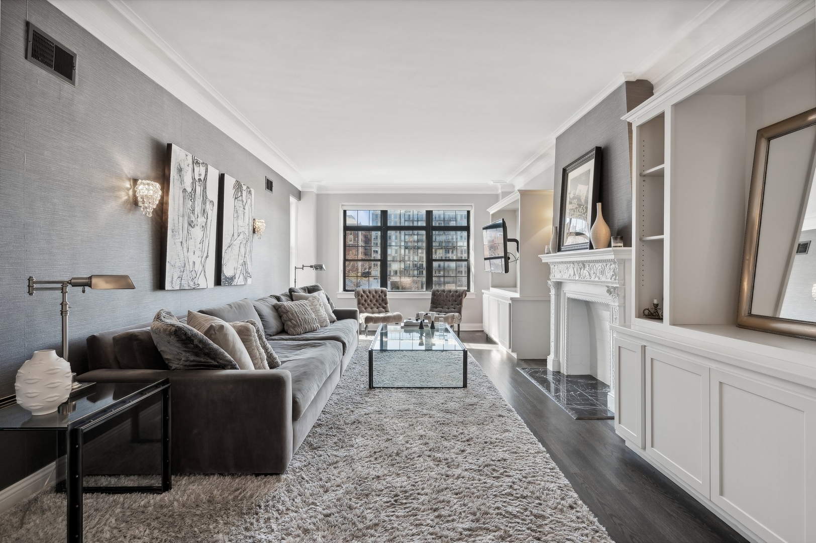 444 W BELMONT Avenue Unit: 6A