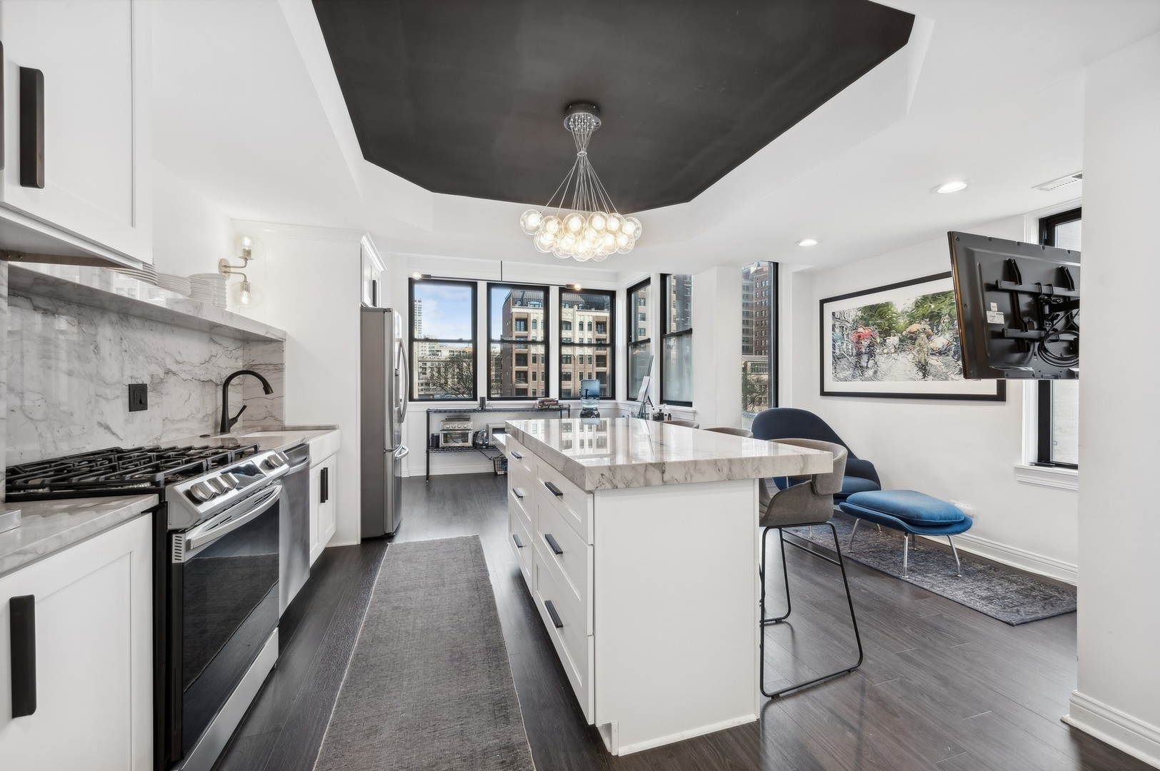 444 W BELMONT Avenue Unit: 6A