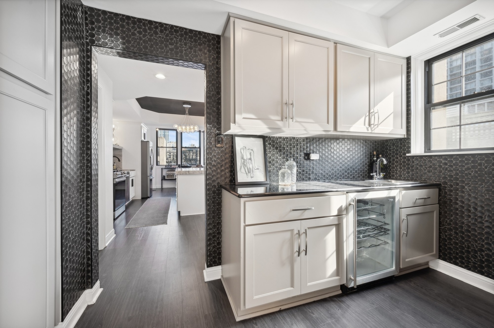 444 W BELMONT Avenue Unit: 6A