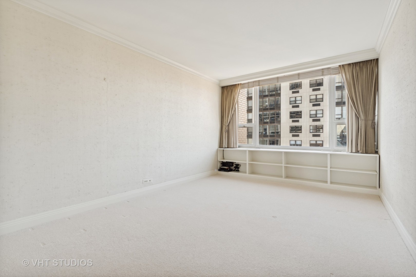 1300 N Lake Shore Drive Unit: 22CD