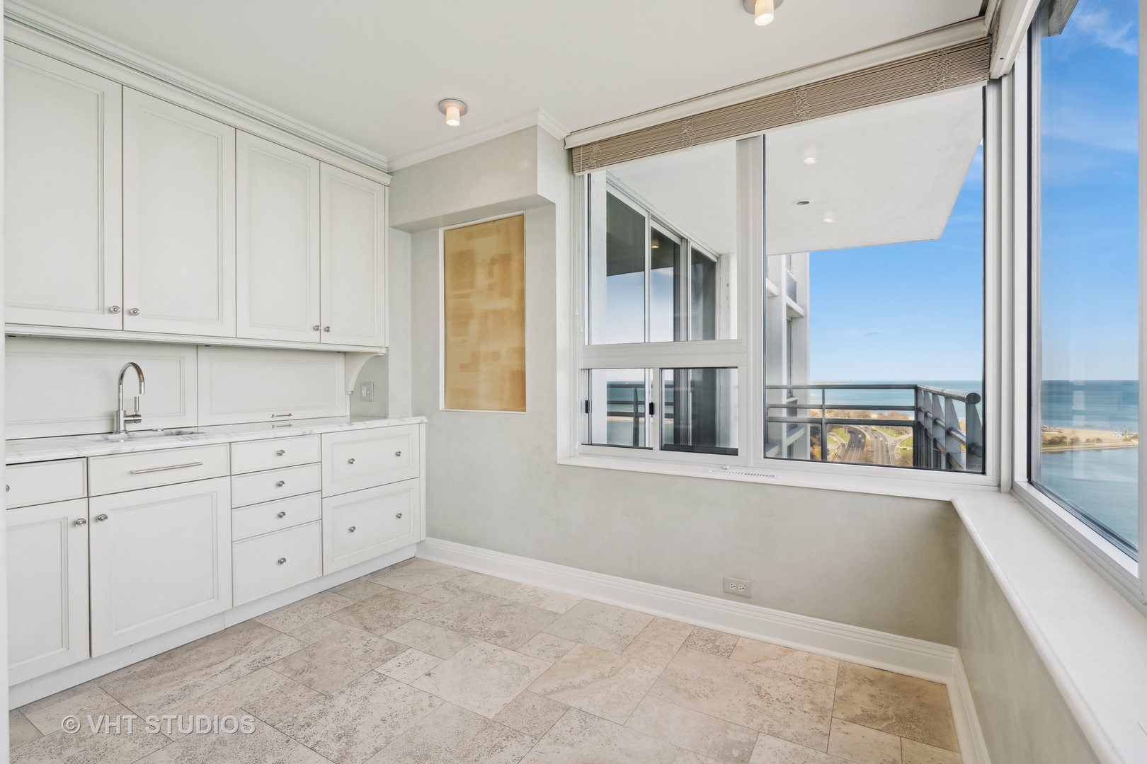 1300 N Lake Shore Drive Unit: 22CD
