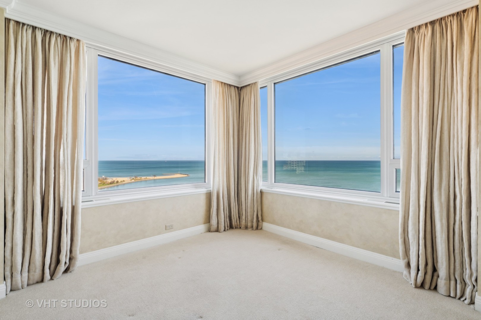 1300 N Lake Shore Drive Unit: 22CD