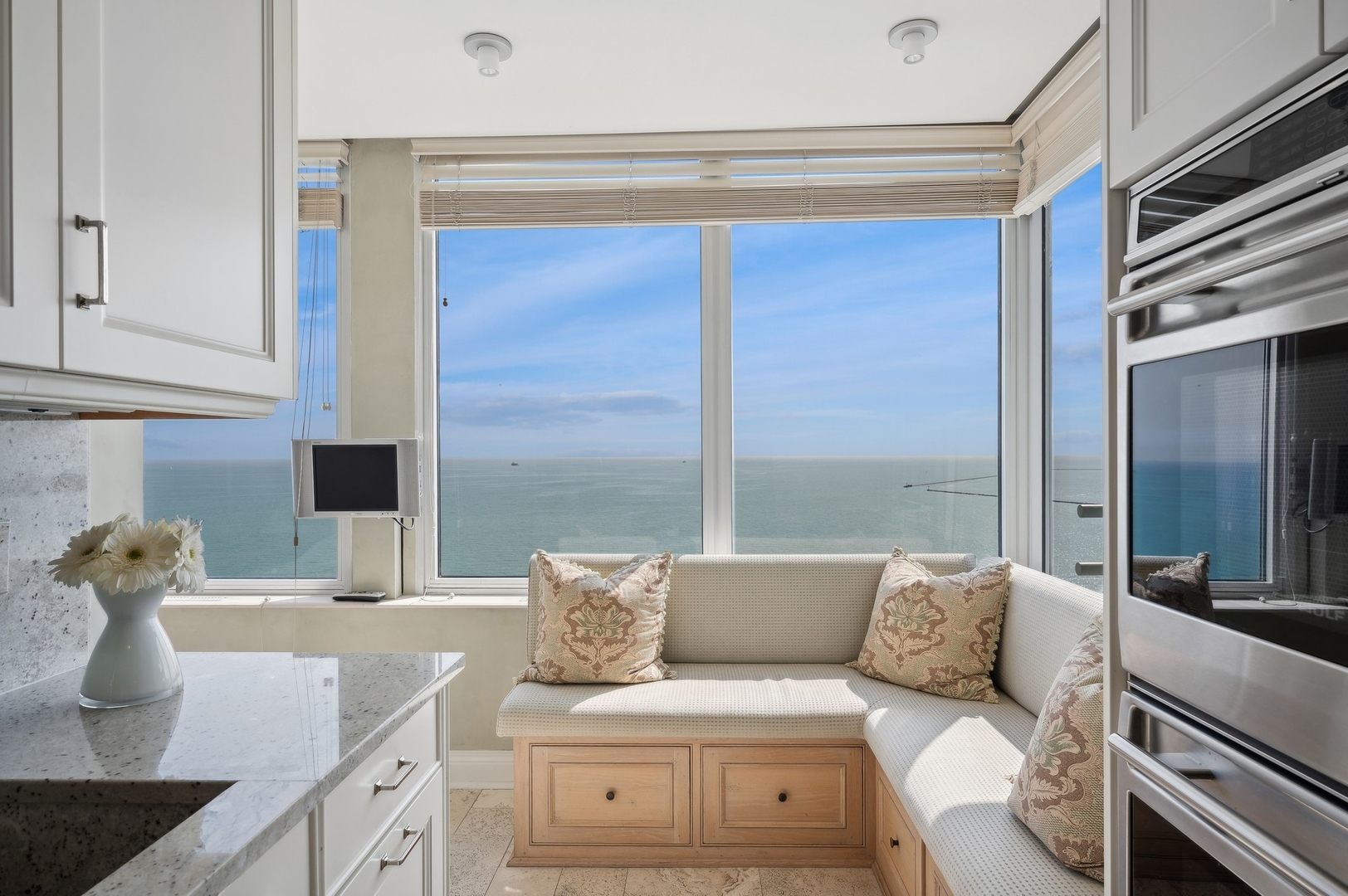 1300 N Lake Shore Drive Unit: 22CD