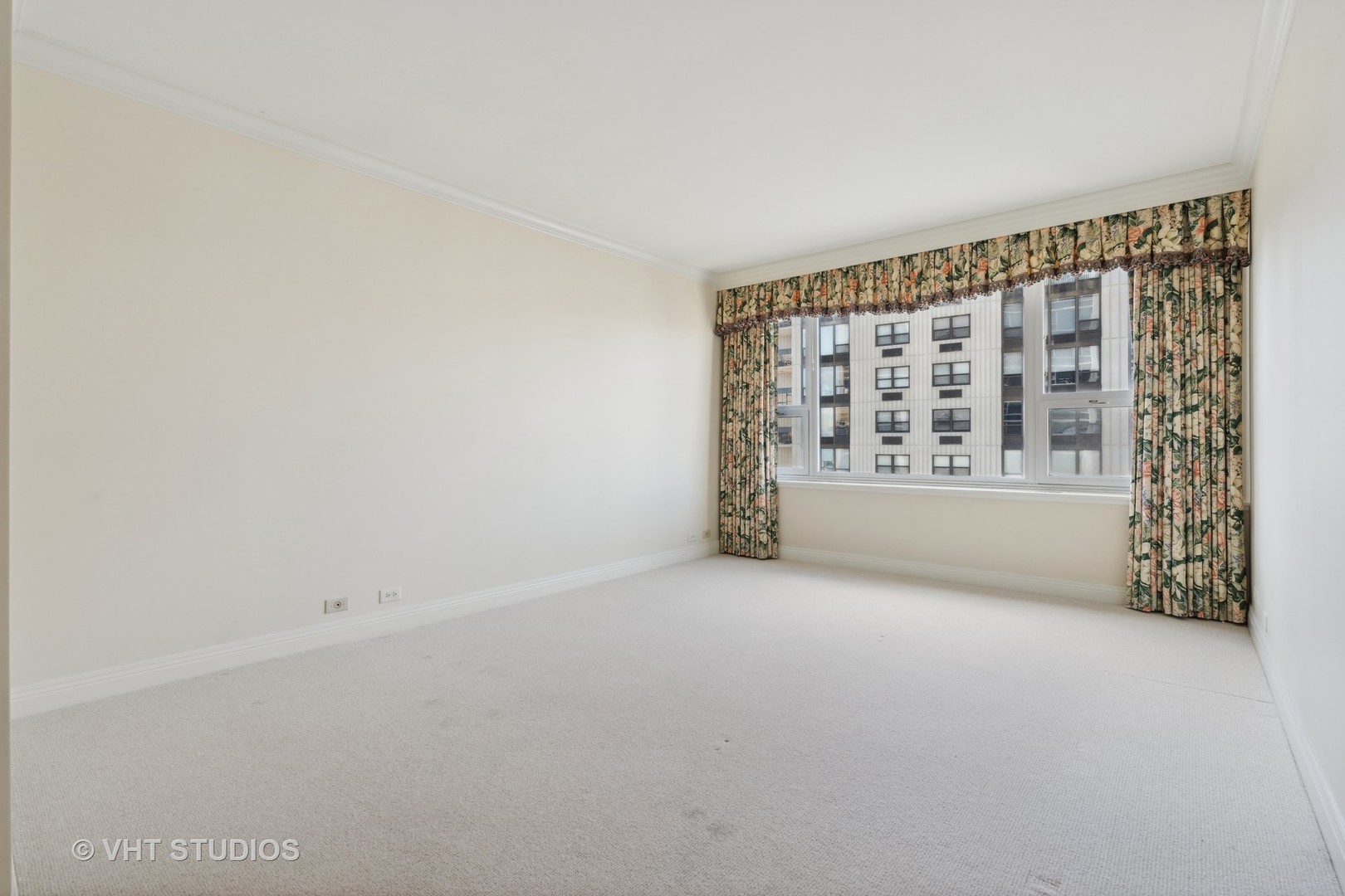 1300 N Lake Shore Drive Unit: 22CD