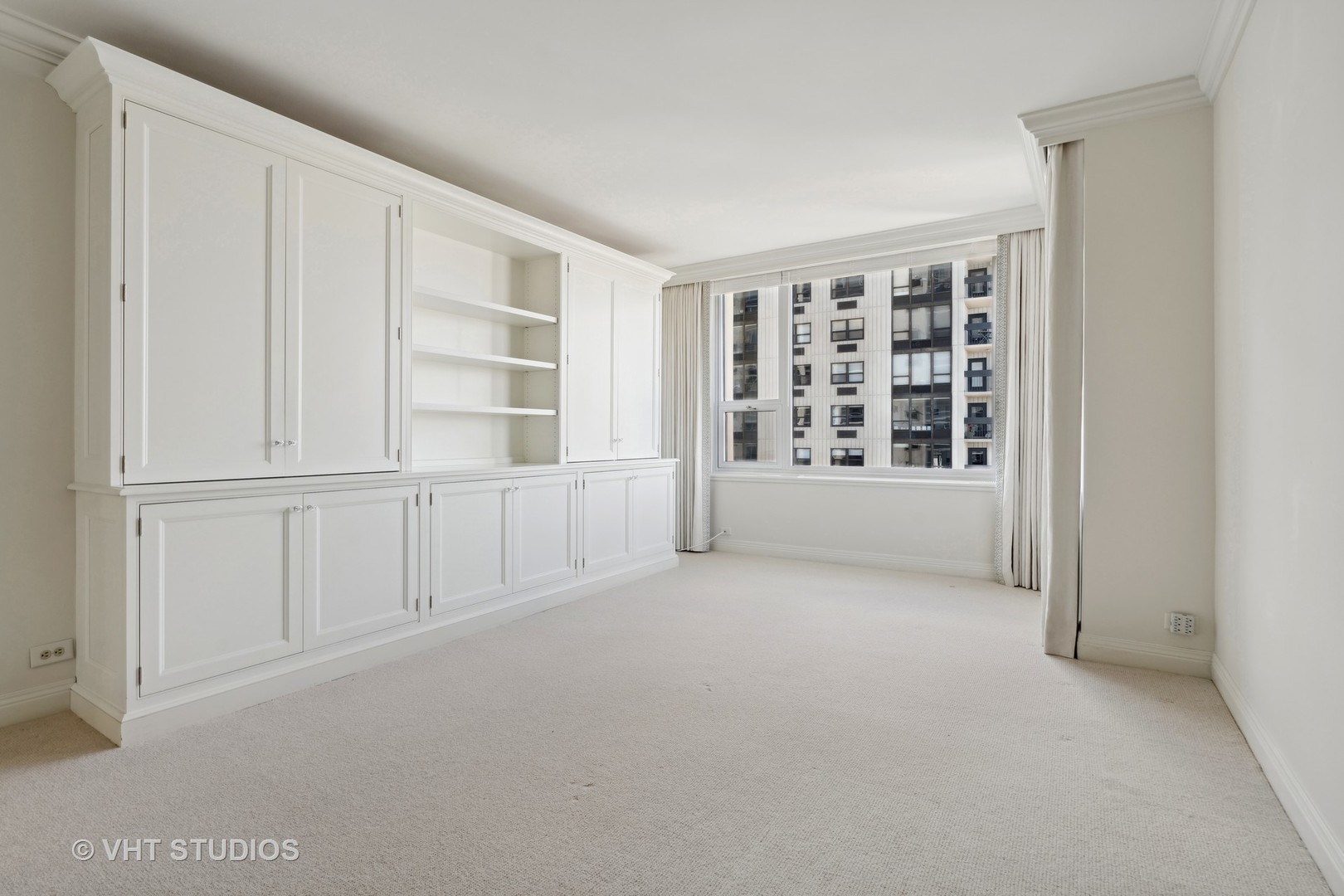 1300 N Lake Shore Drive Unit: 22CD