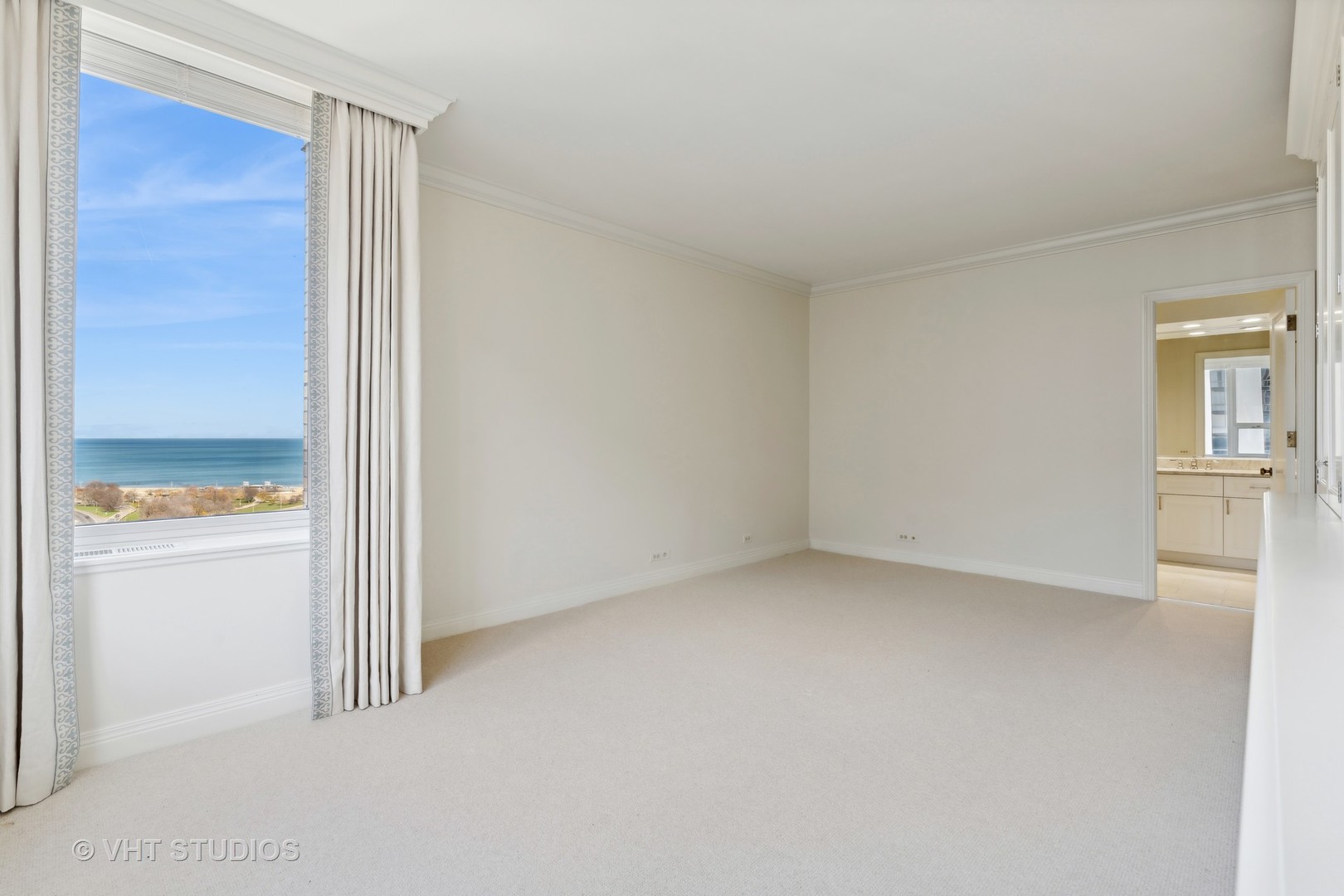 1300 N Lake Shore Drive Unit: 22CD
