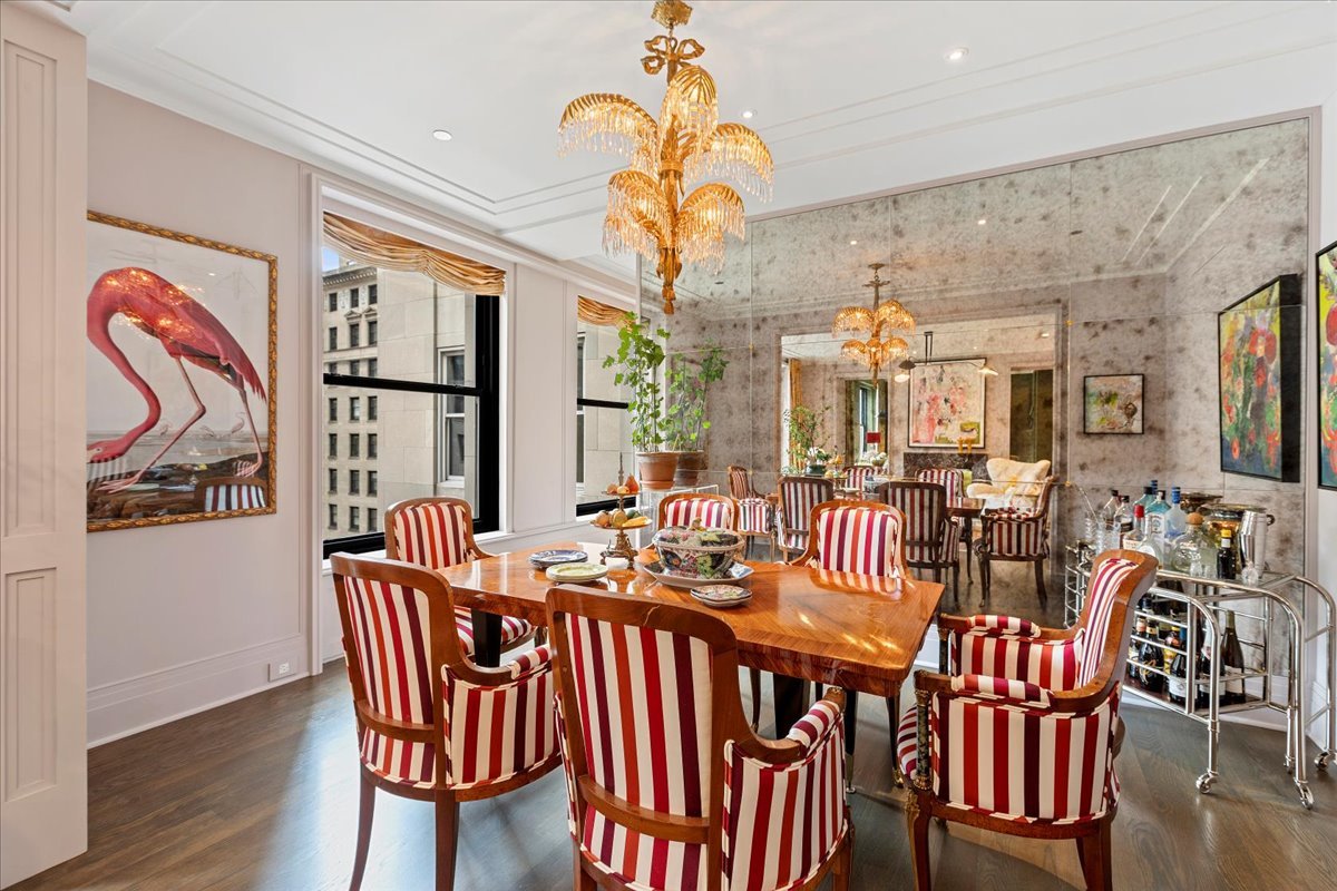 159 E Walton Place Unit: 8C