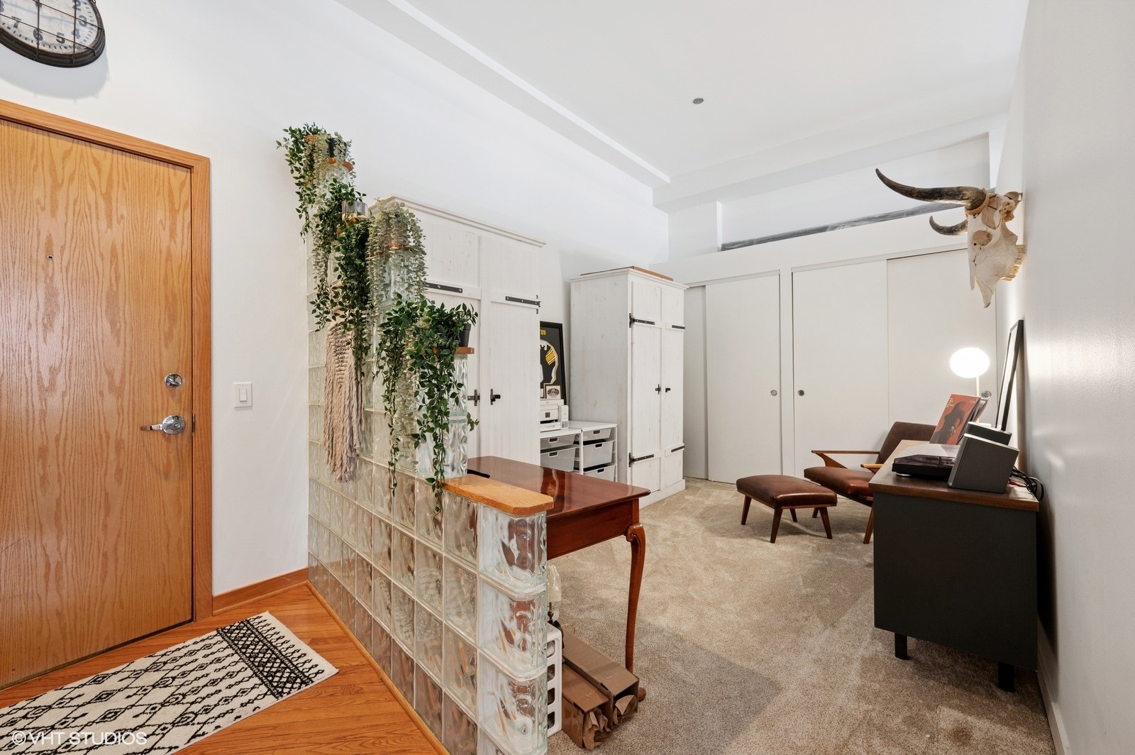 333 W HUBBARD Street Unit: 708