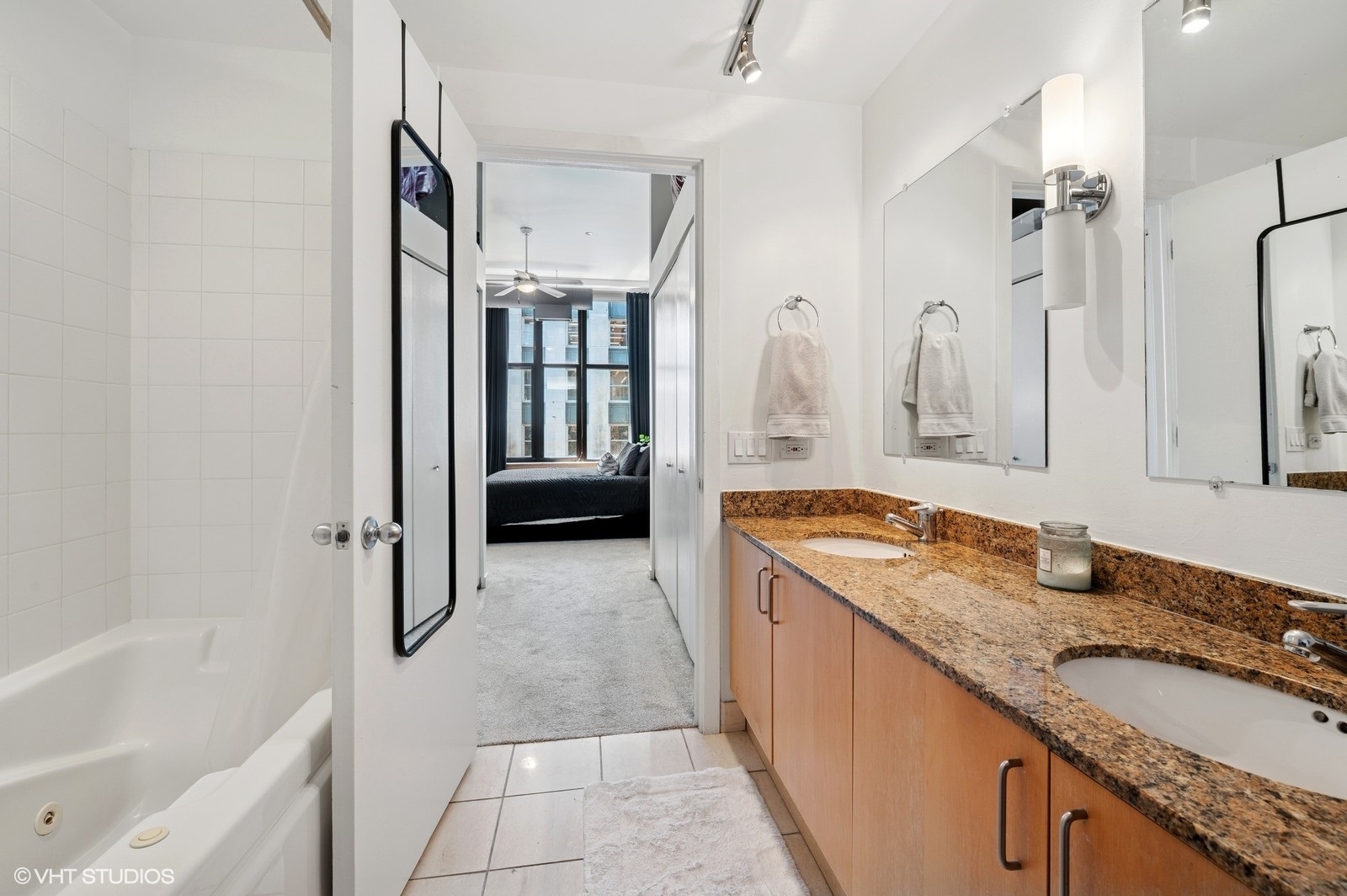 333 W HUBBARD Street Unit: 708
