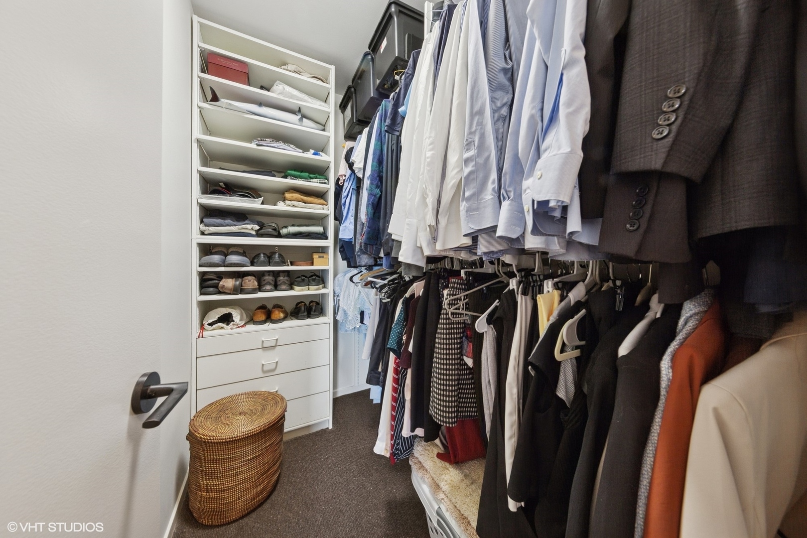 100 E Bellevue Place Unit: 24E