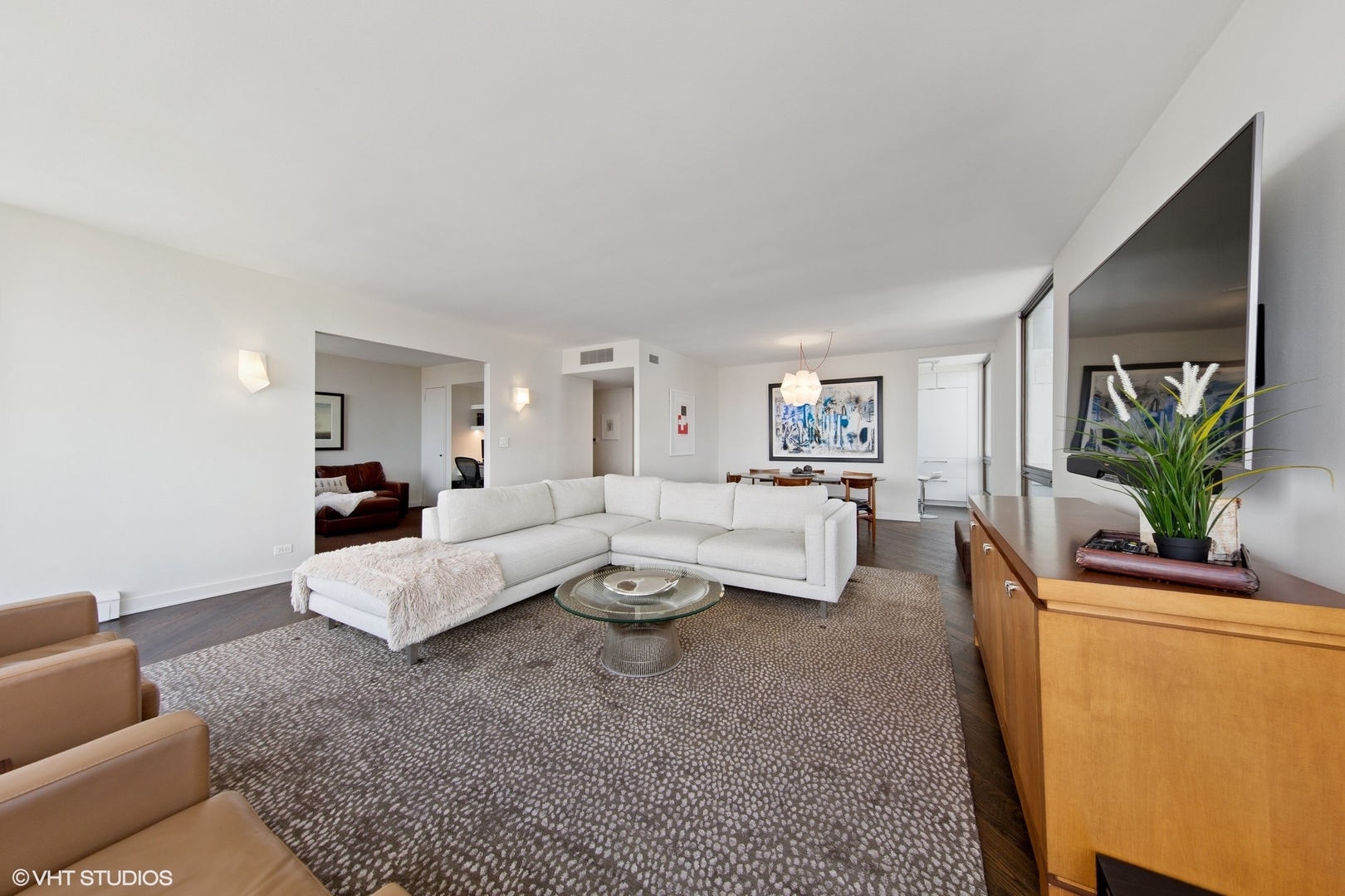 100 E Bellevue Place Unit: 24E