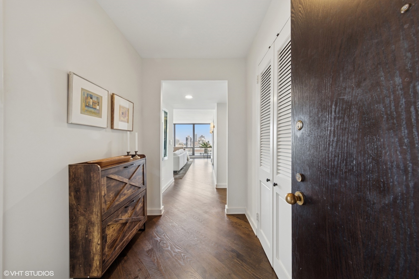 100 E Bellevue Place Unit: 24E